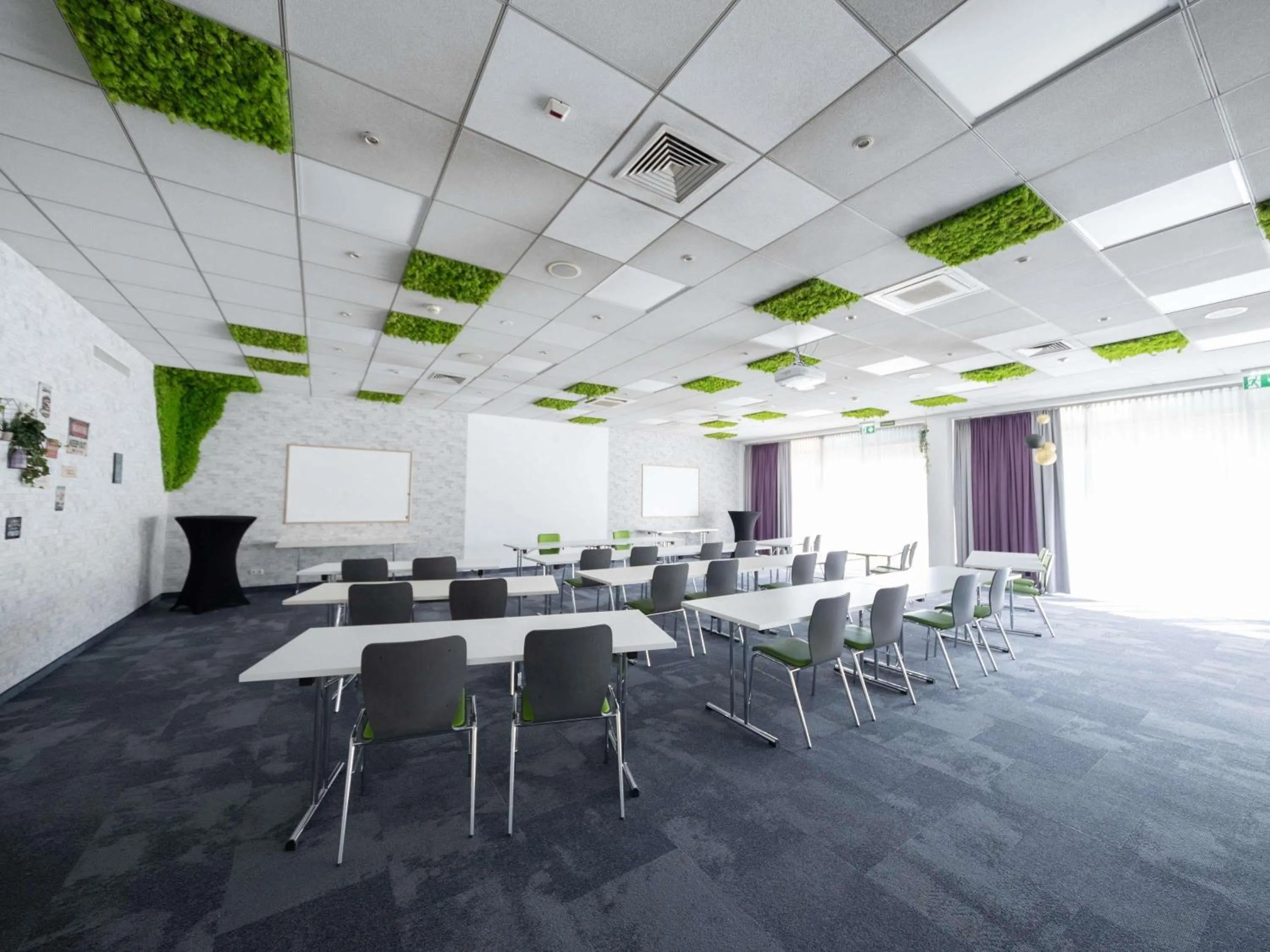 Meeting/conference room in Ibis Styles Linz