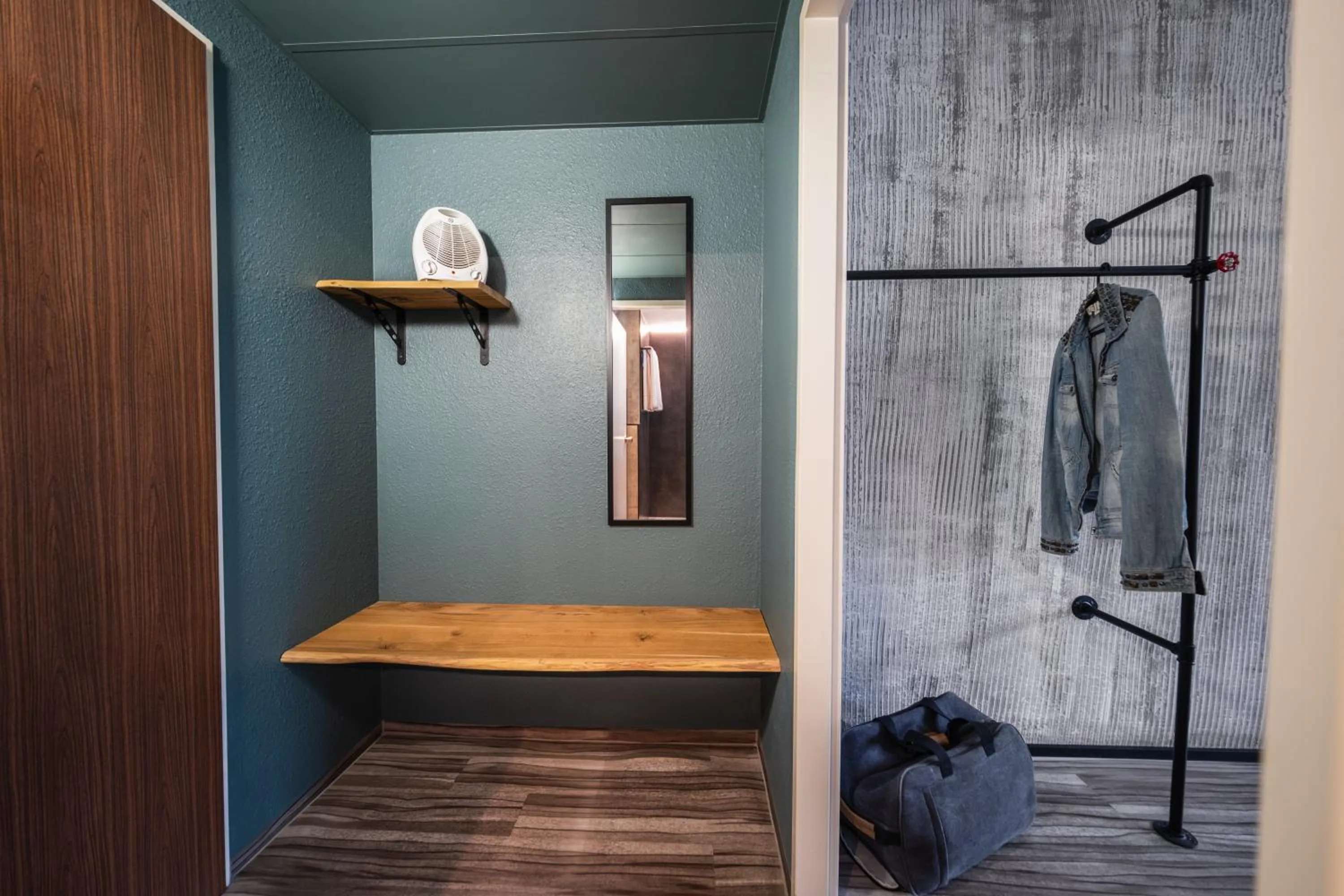 Photo of the whole room in Ibis Styles Linz