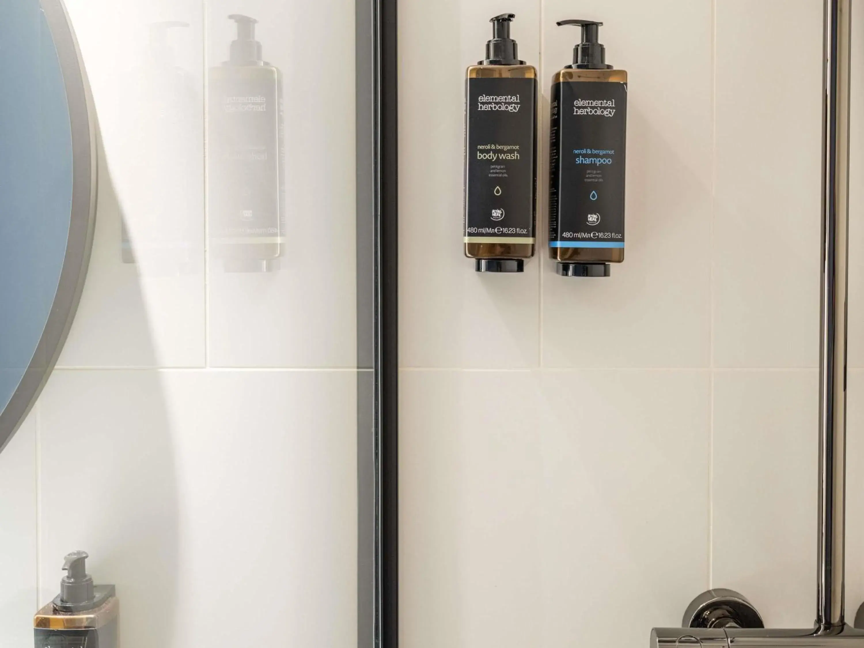 Bedroom in Hotel Mercure Wien City Bedroom in Hotel Mercure Wien City