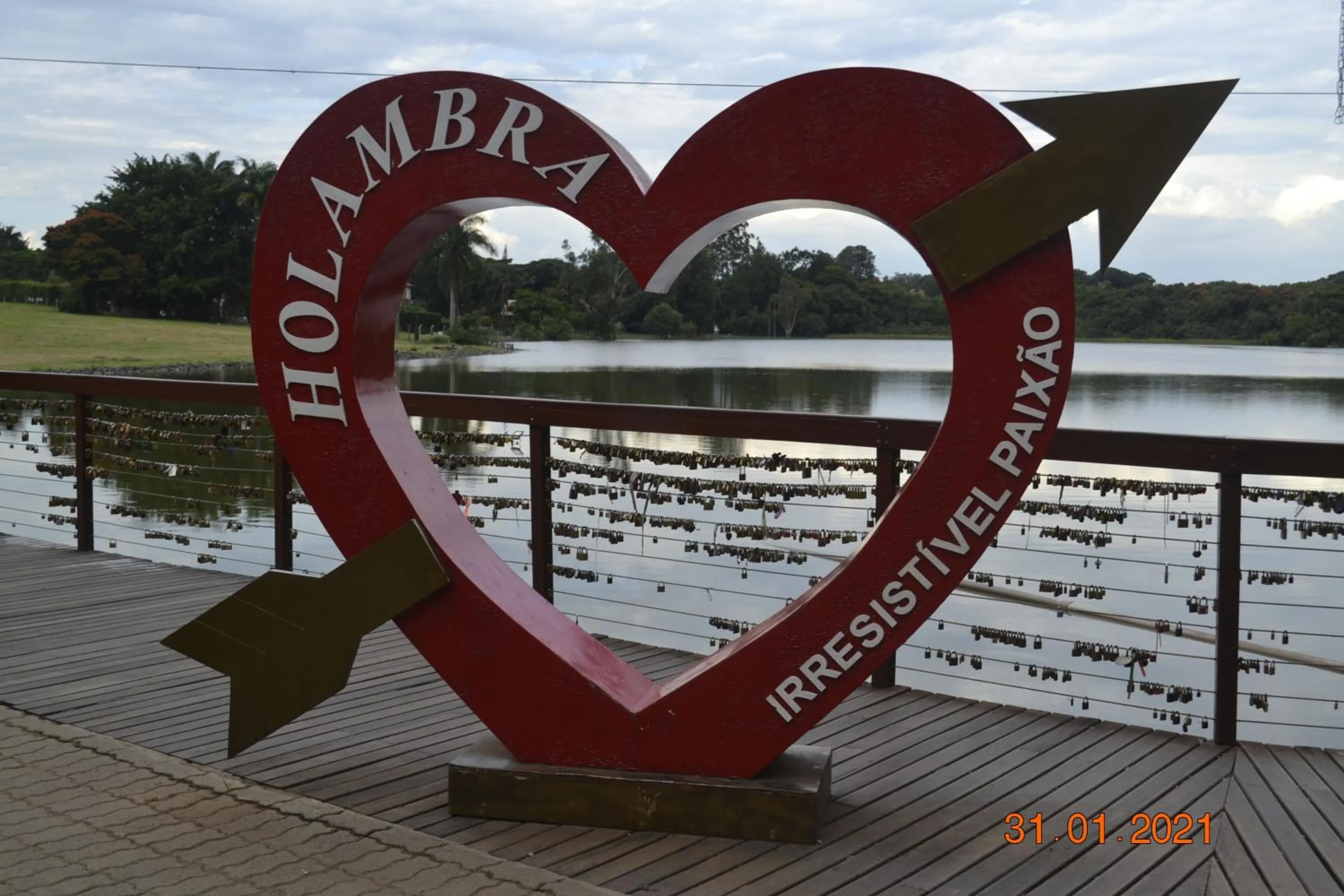 Apto Top Centrum Holambra/excelente localização