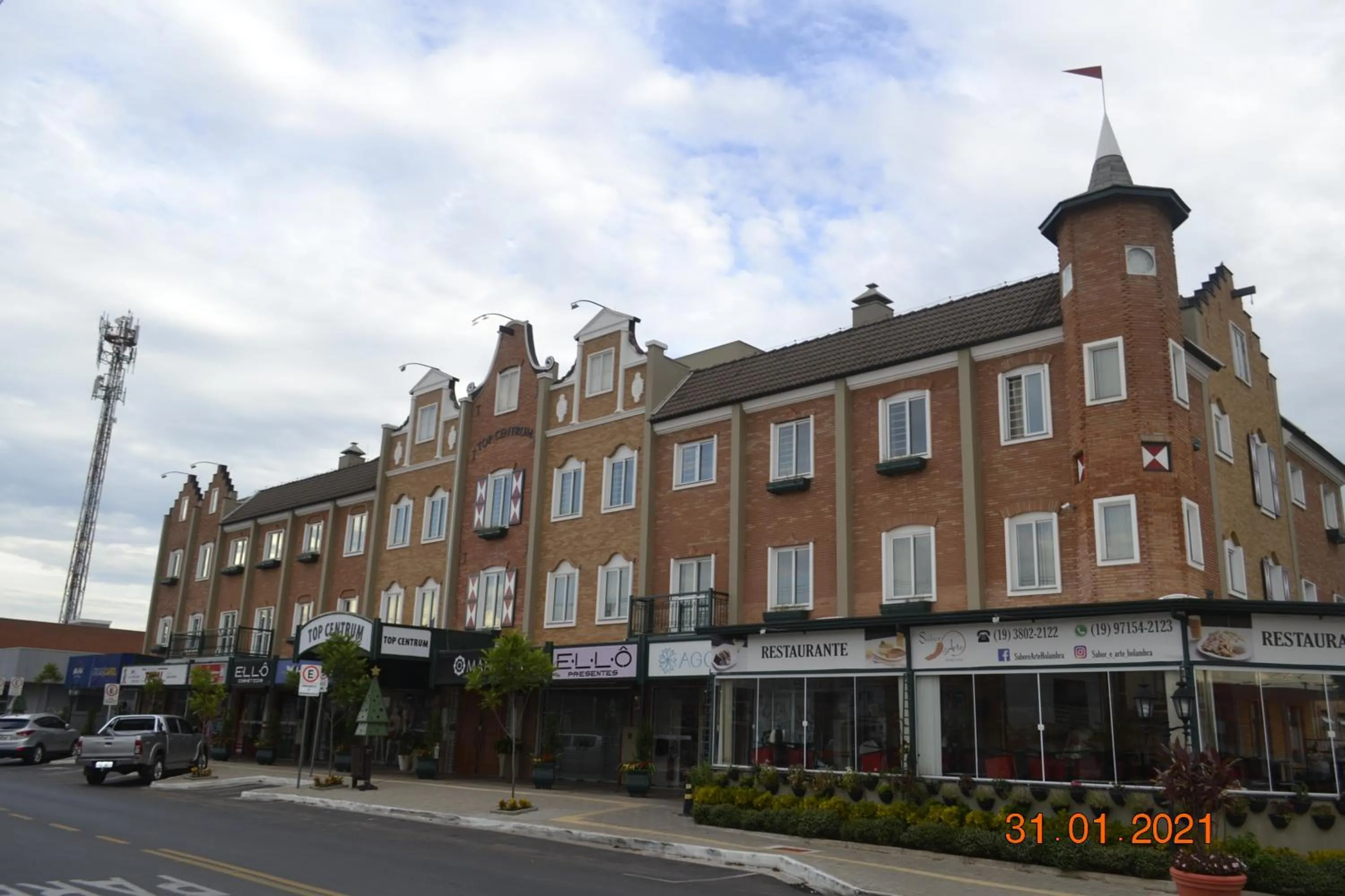 Property building in Apto Top Centrum Holambra/excelente localização