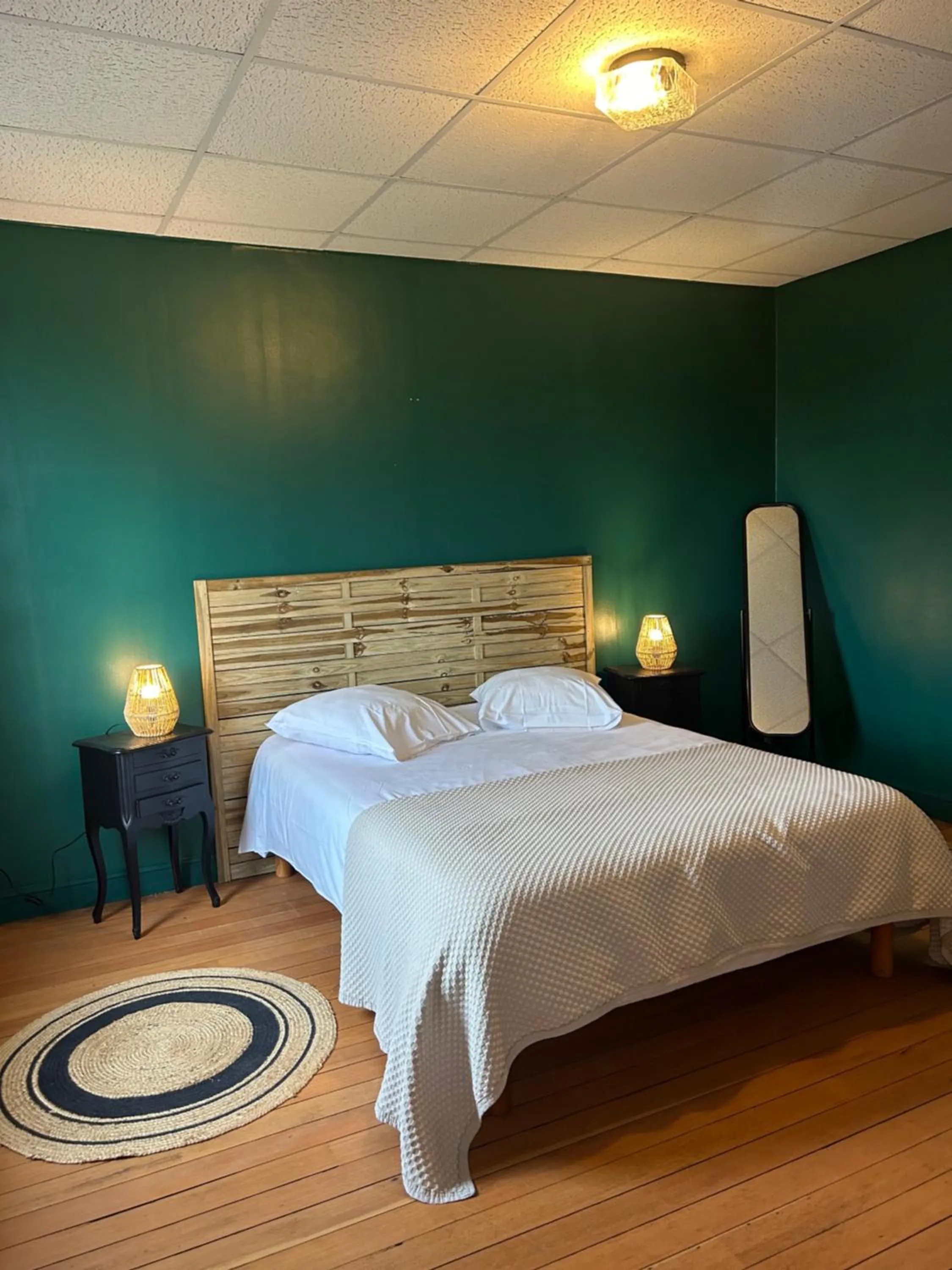 TV and multimedia, Bed in Hôtel l'Annexe