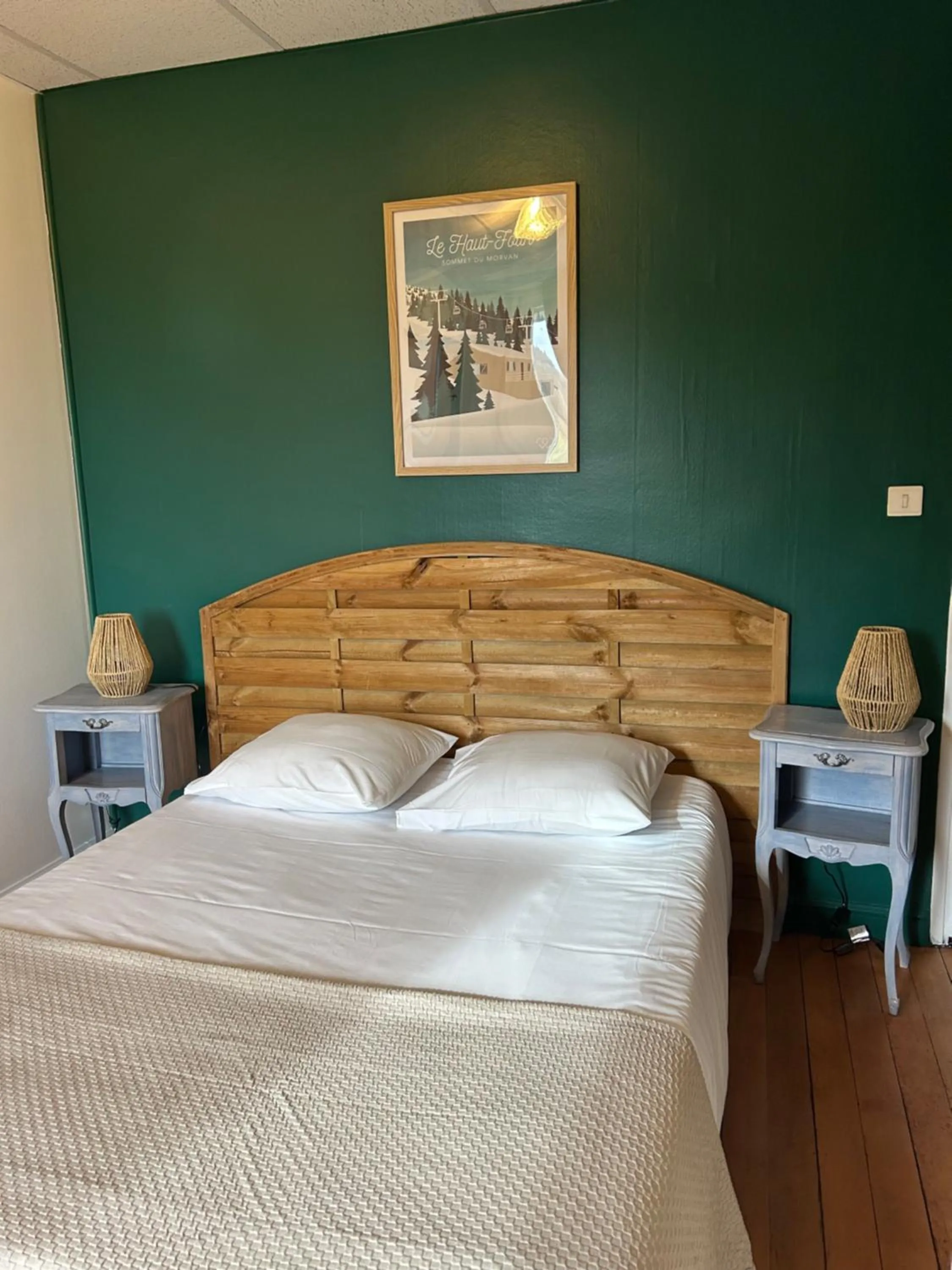 TV and multimedia, Bed in Hôtel l'Annexe