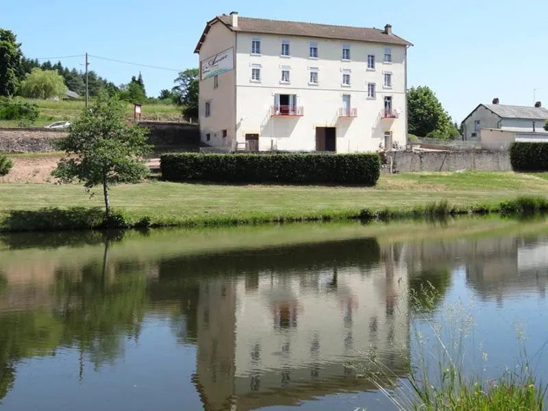 Facade/entrance in Hôtel l'Annexe