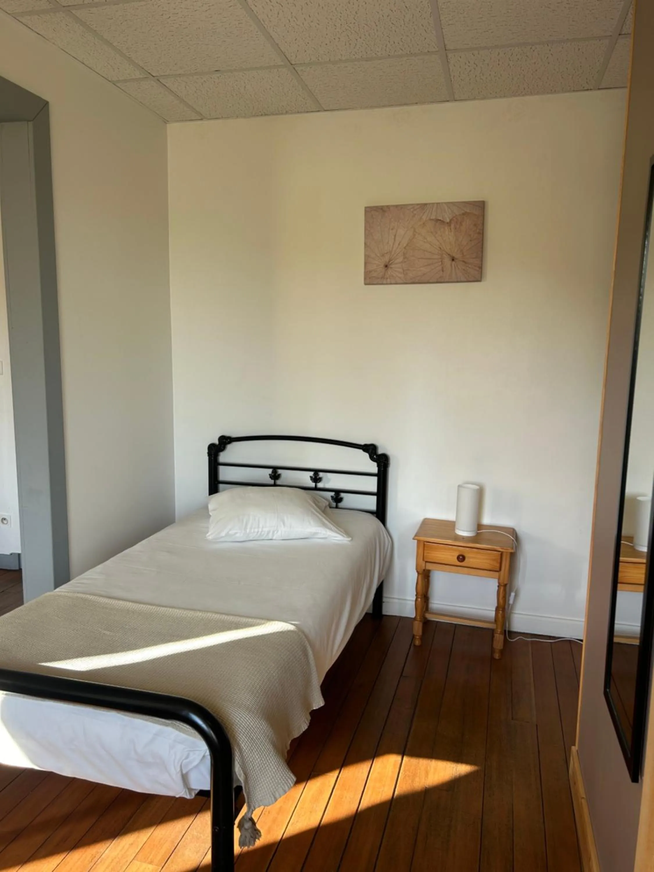 TV and multimedia, Bed in Hôtel l'Annexe