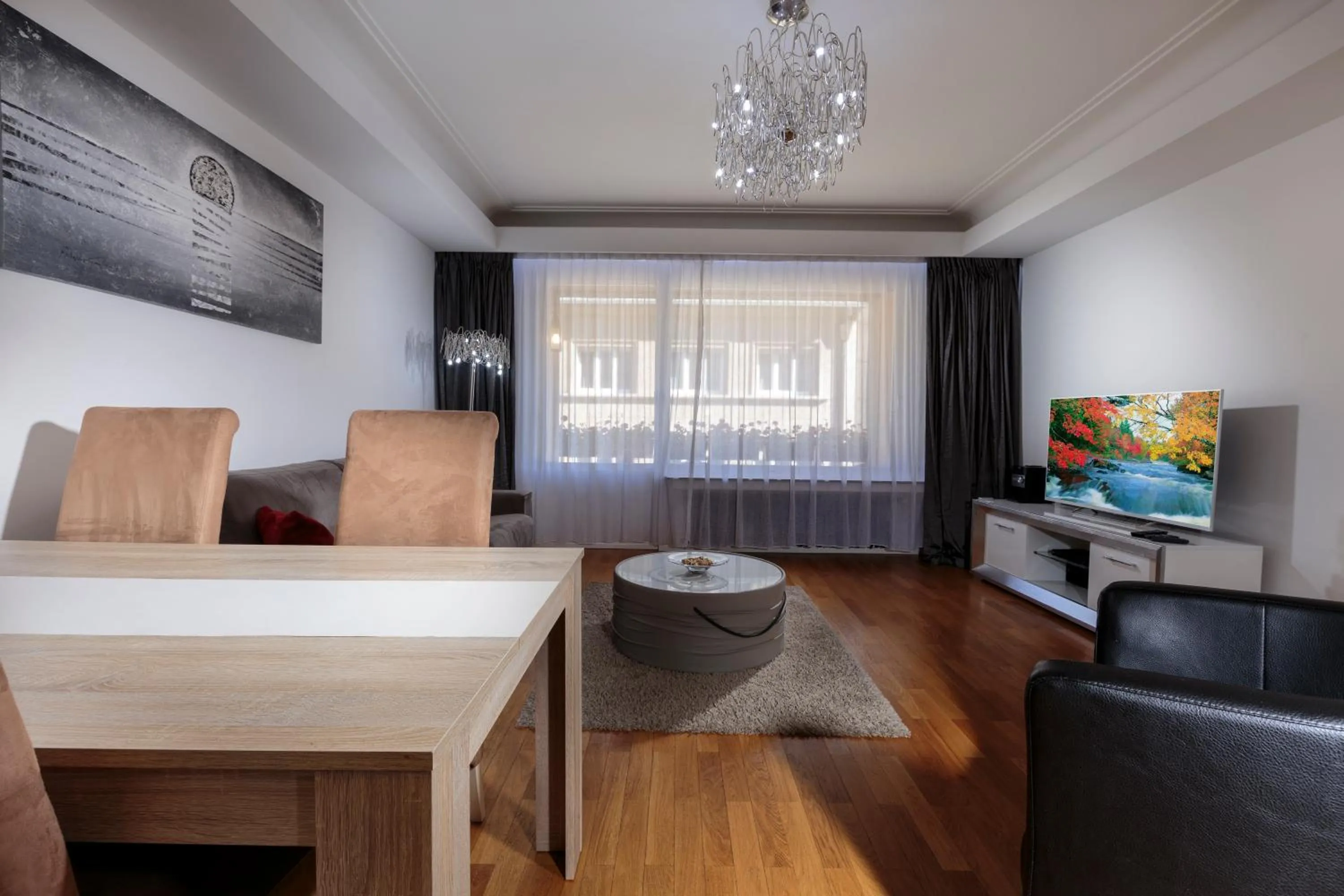 TV and multimedia in The Queen Luxury Apartments - Villa Carlotta