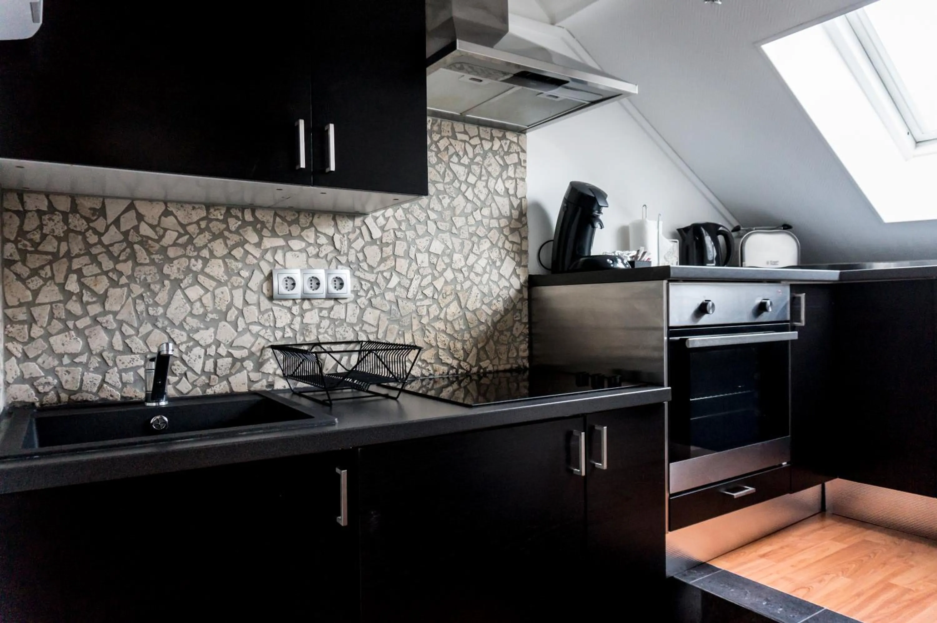Kitchen or kitchenette in The Queen Luxury Apartments - Villa Carlotta