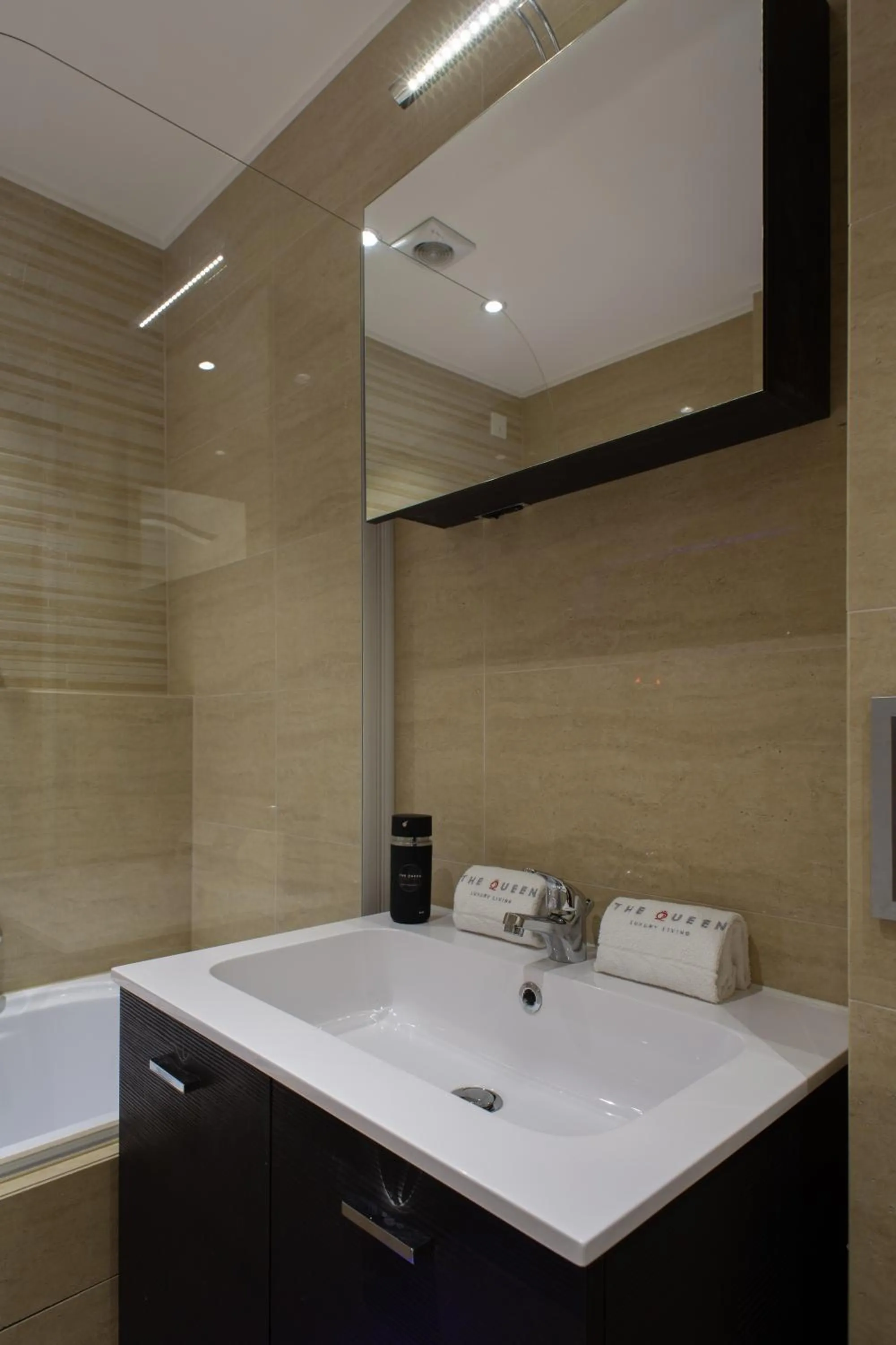 Bathroom in The Queen Luxury Apartments - Villa Carlotta