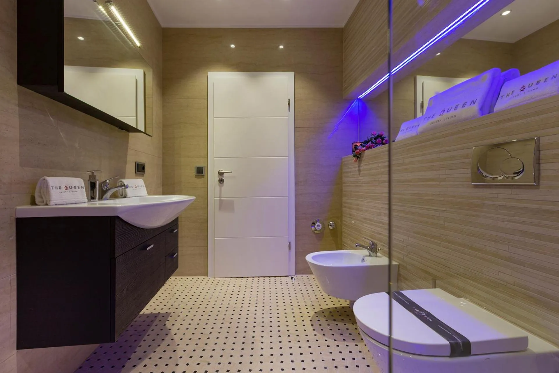 Bathroom in The Queen Luxury Apartments - Villa Carlotta