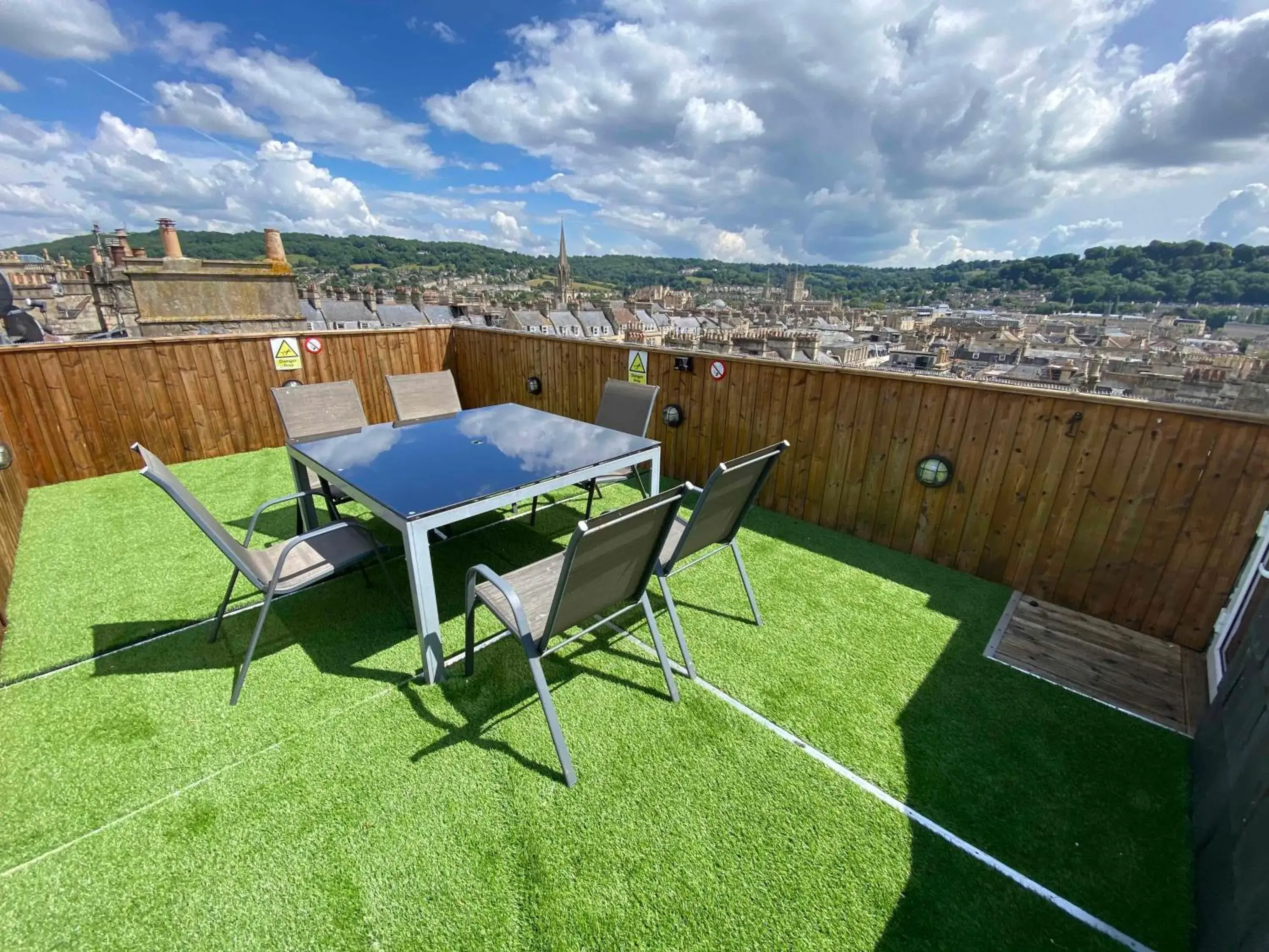 Bath Roof Terrace Apartment, City Centre, Sleeps up to 8 Bath Roof Terrace Apartment, City Centre, Sleeps up to 8