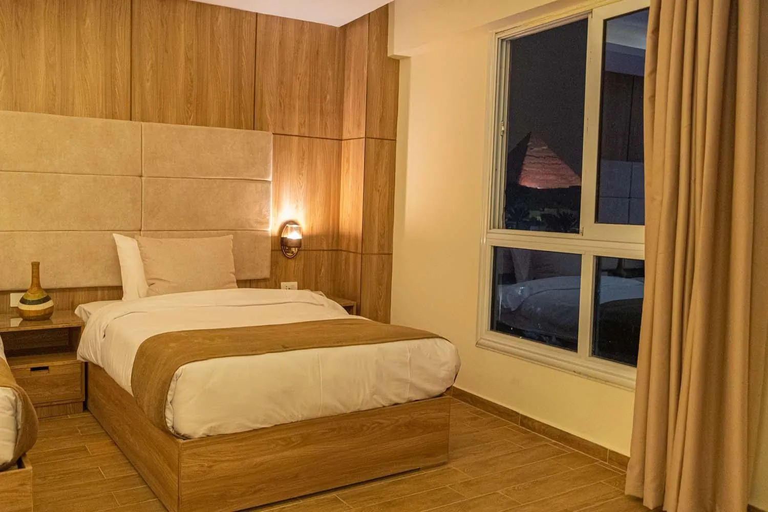 Bed in Nine Pyramids View Hotel