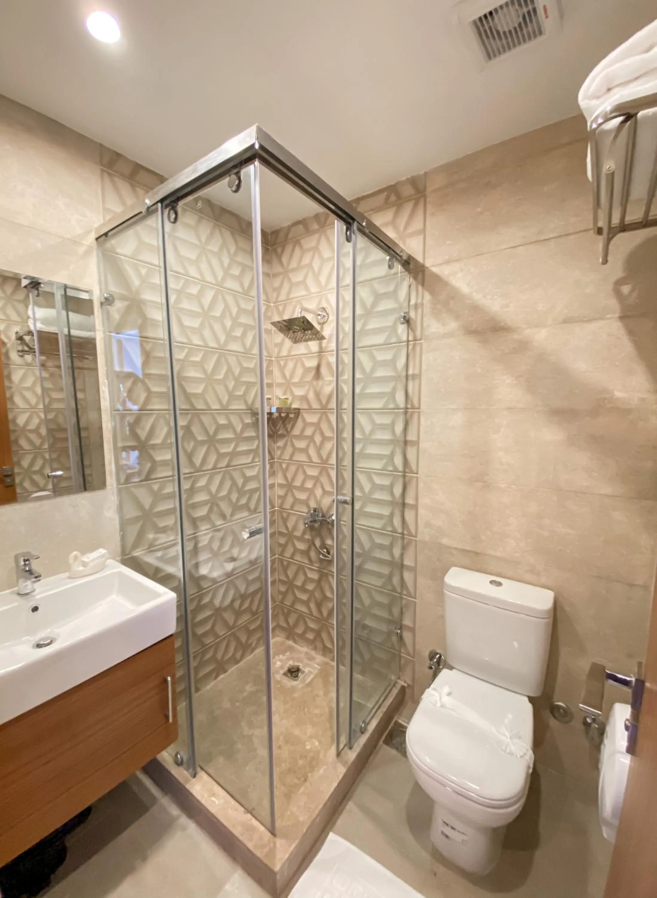 Nine Pyramids View Hotel