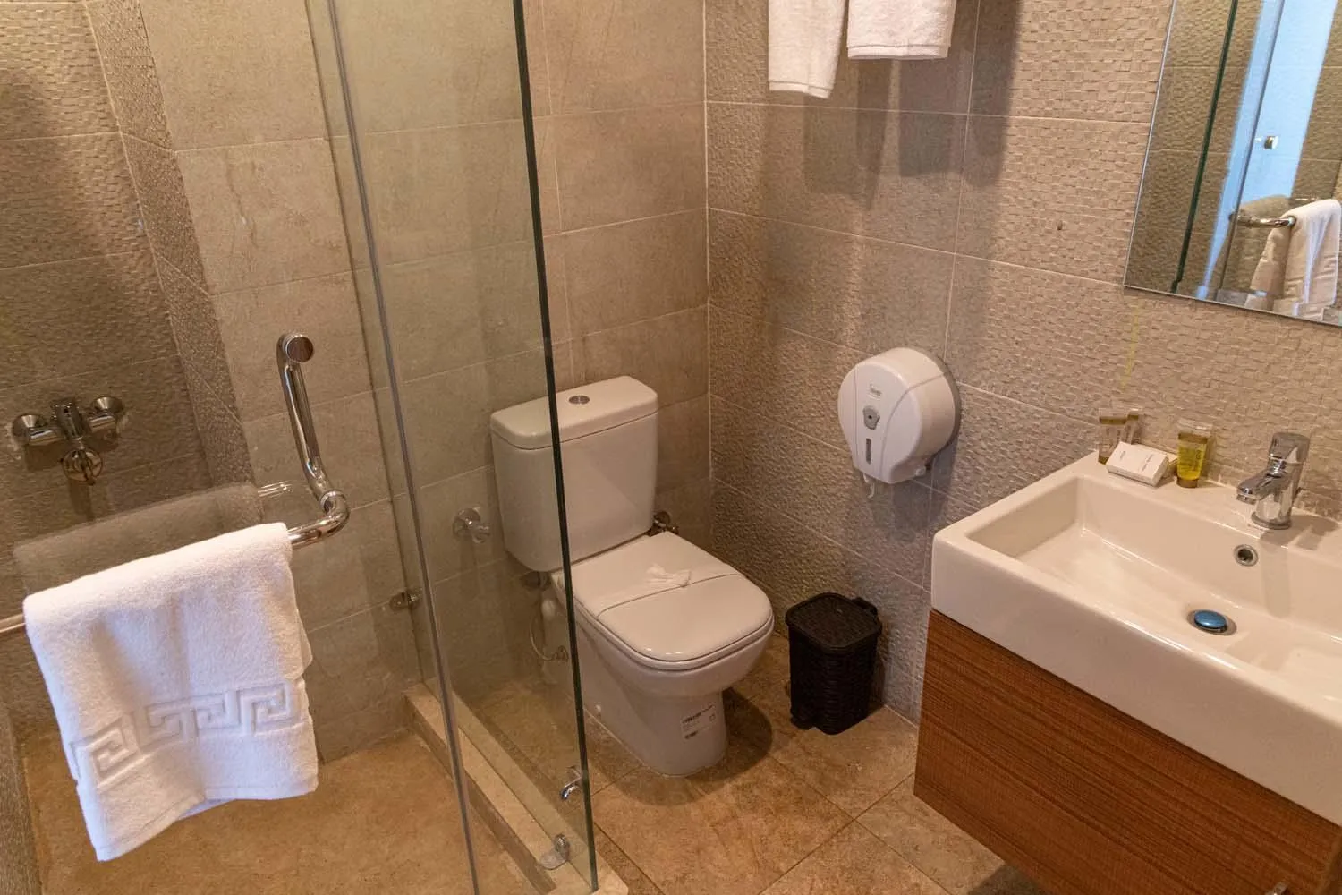 Nine Pyramids View Hotel