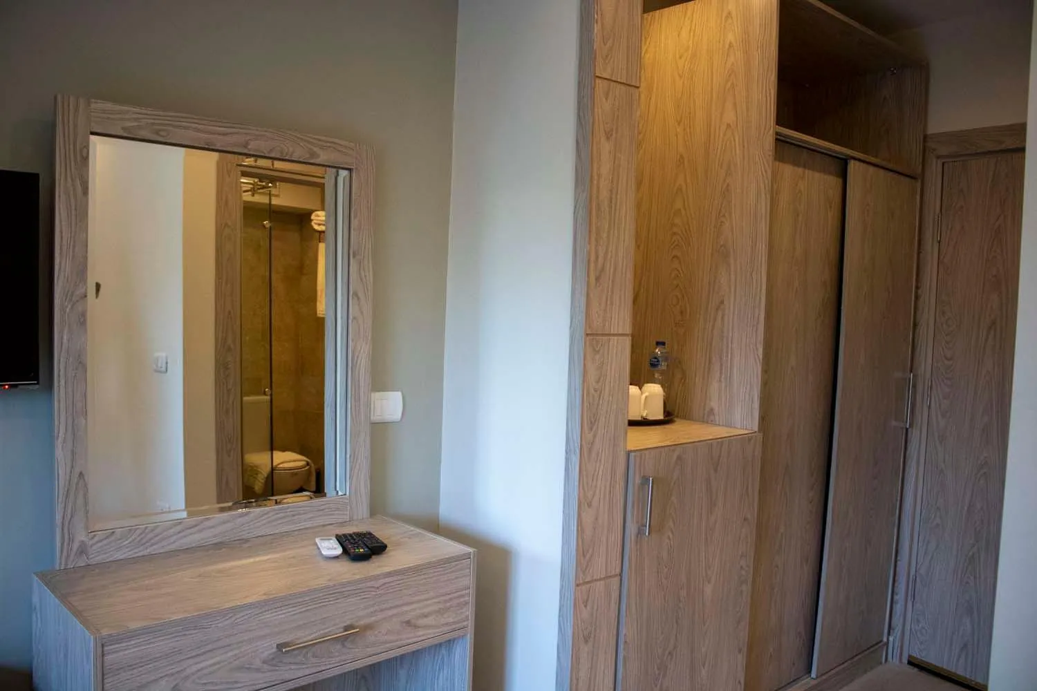 Nine Pyramids View Hotel