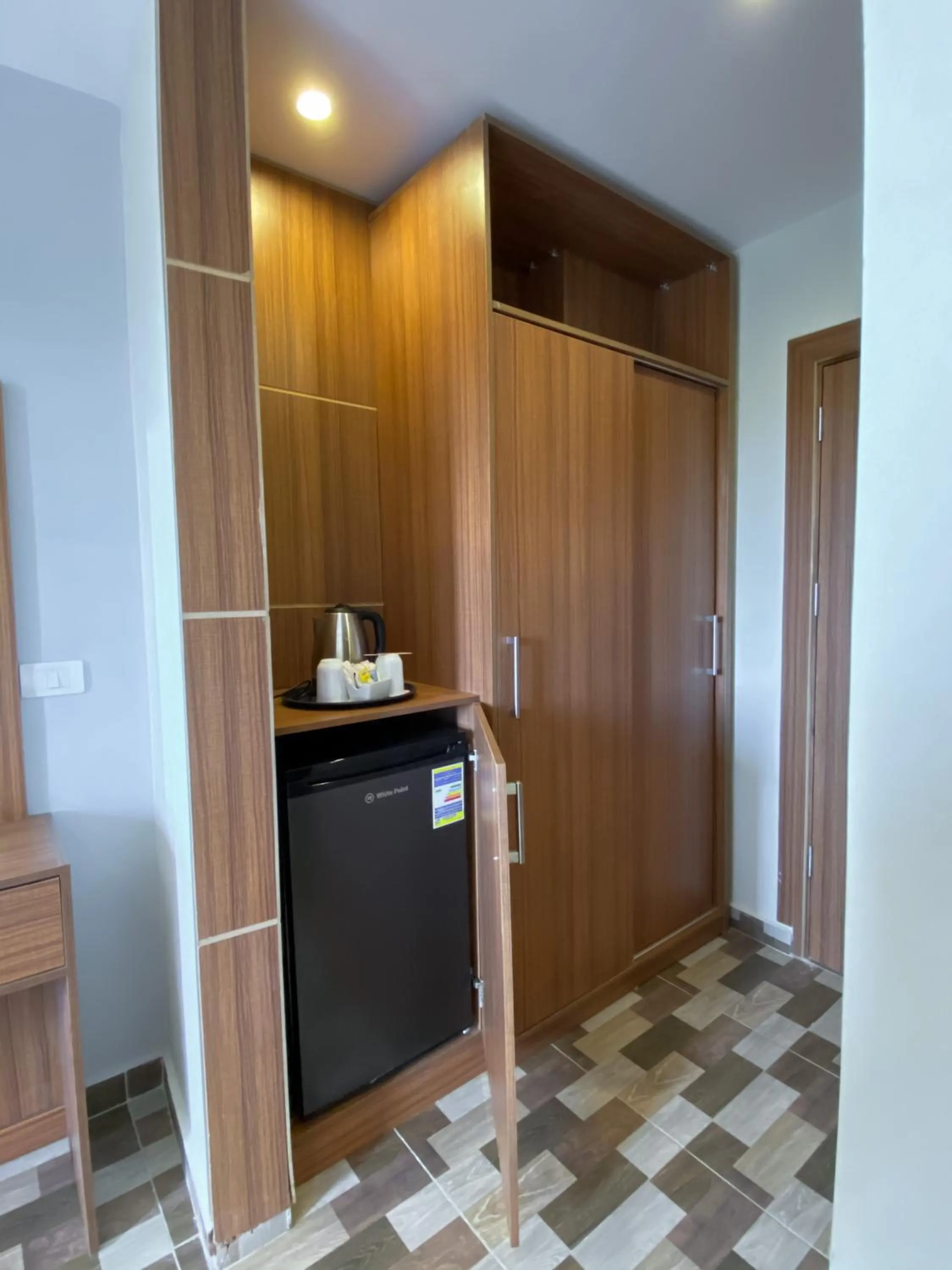 Nine Pyramids View Hotel