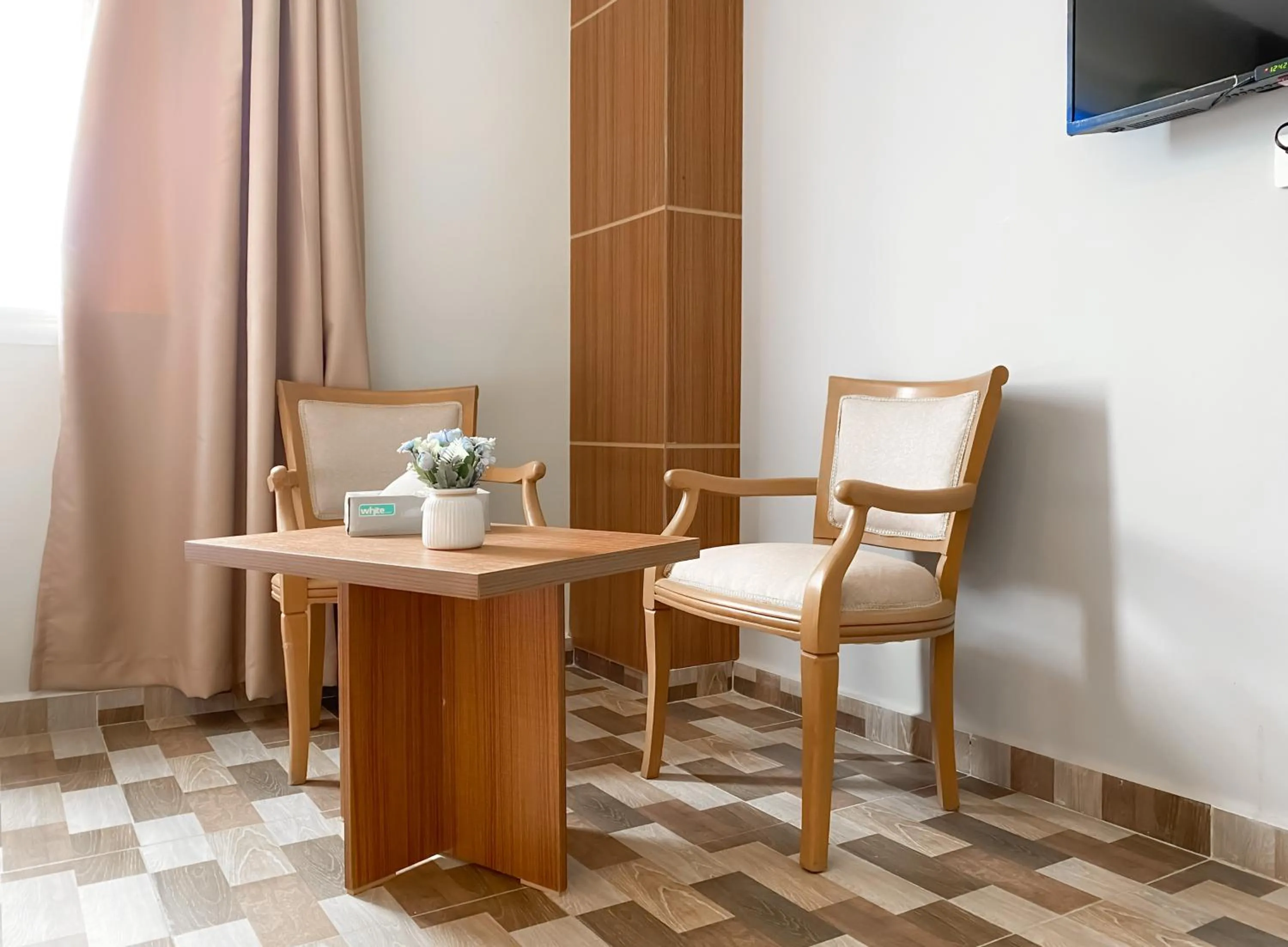 Nine Pyramids View Hotel