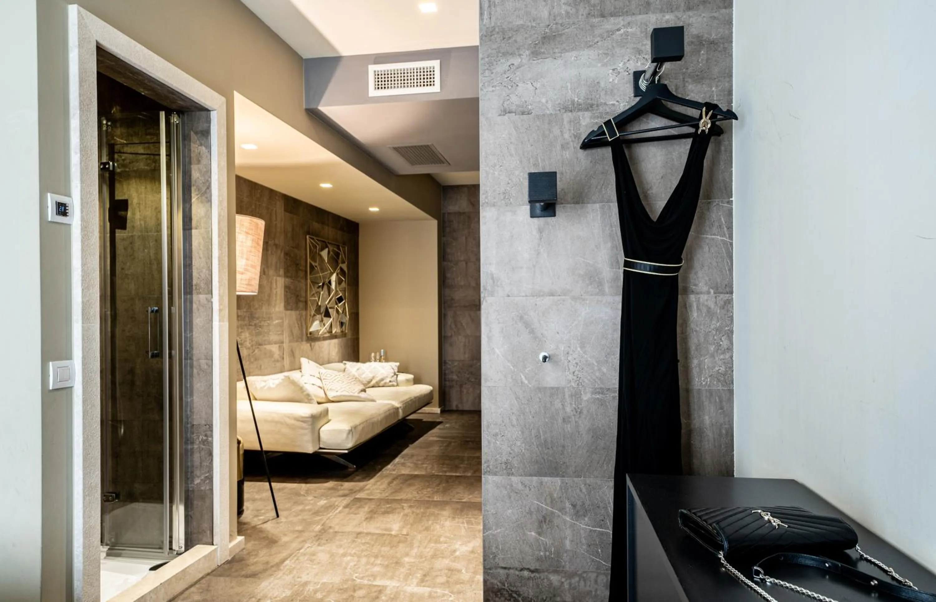 Shower in Neko Boutique Hotel