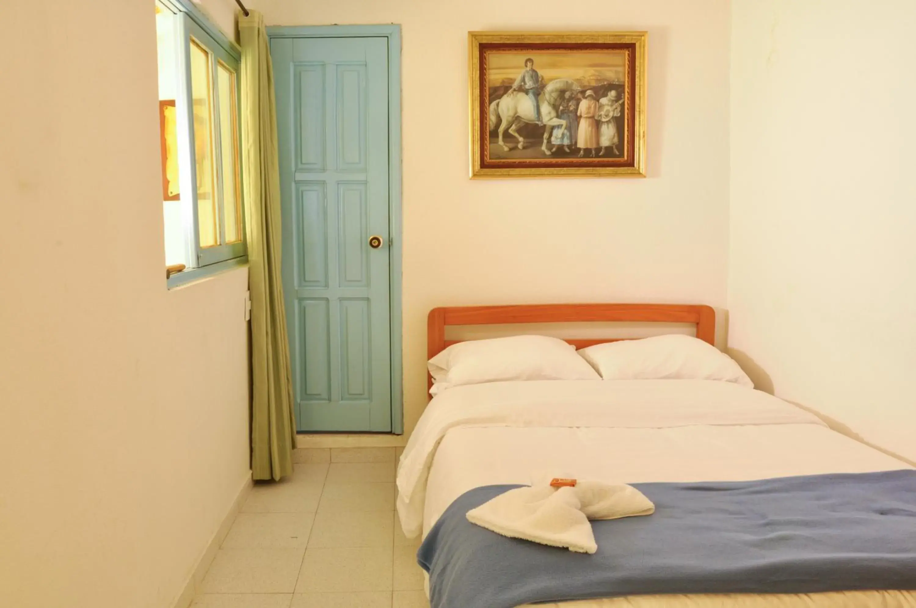 Bed in Laureles de la Villa Bed in Laureles de la Villa