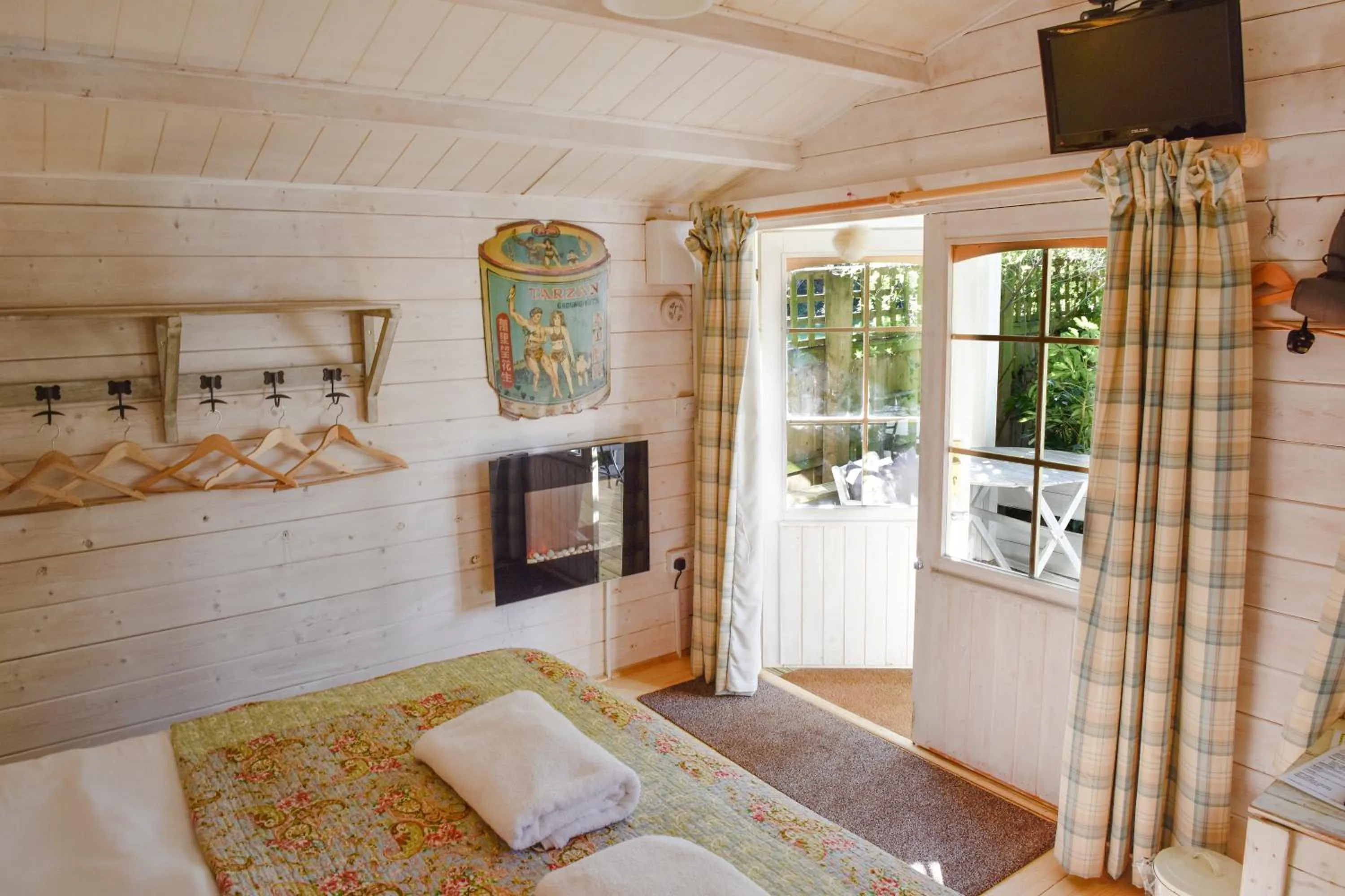 View (from property/room), Bed in Ward Avenue B&B