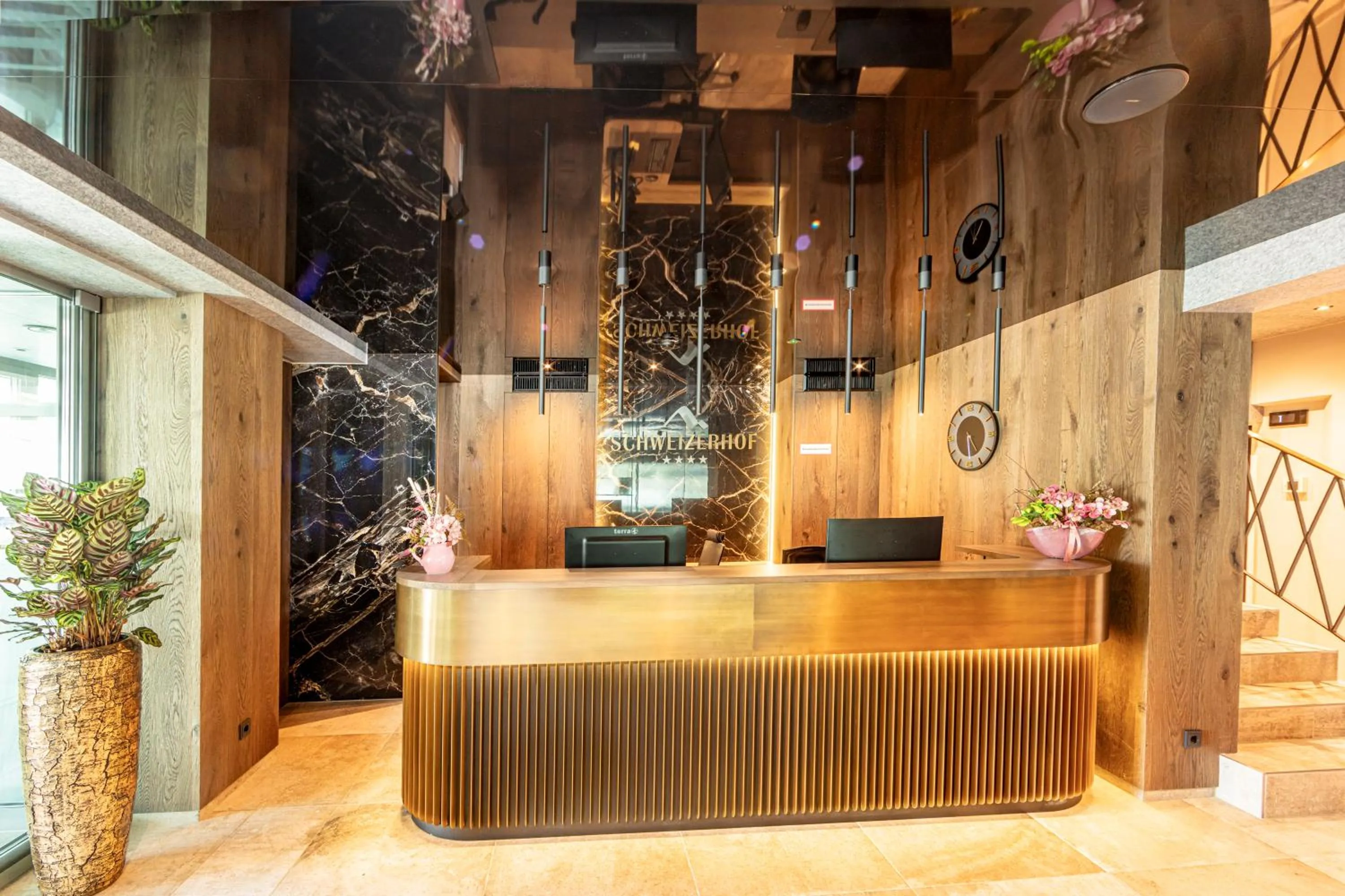 Lobby or reception in Aktivhotel Schweizerhof Kitzbühel