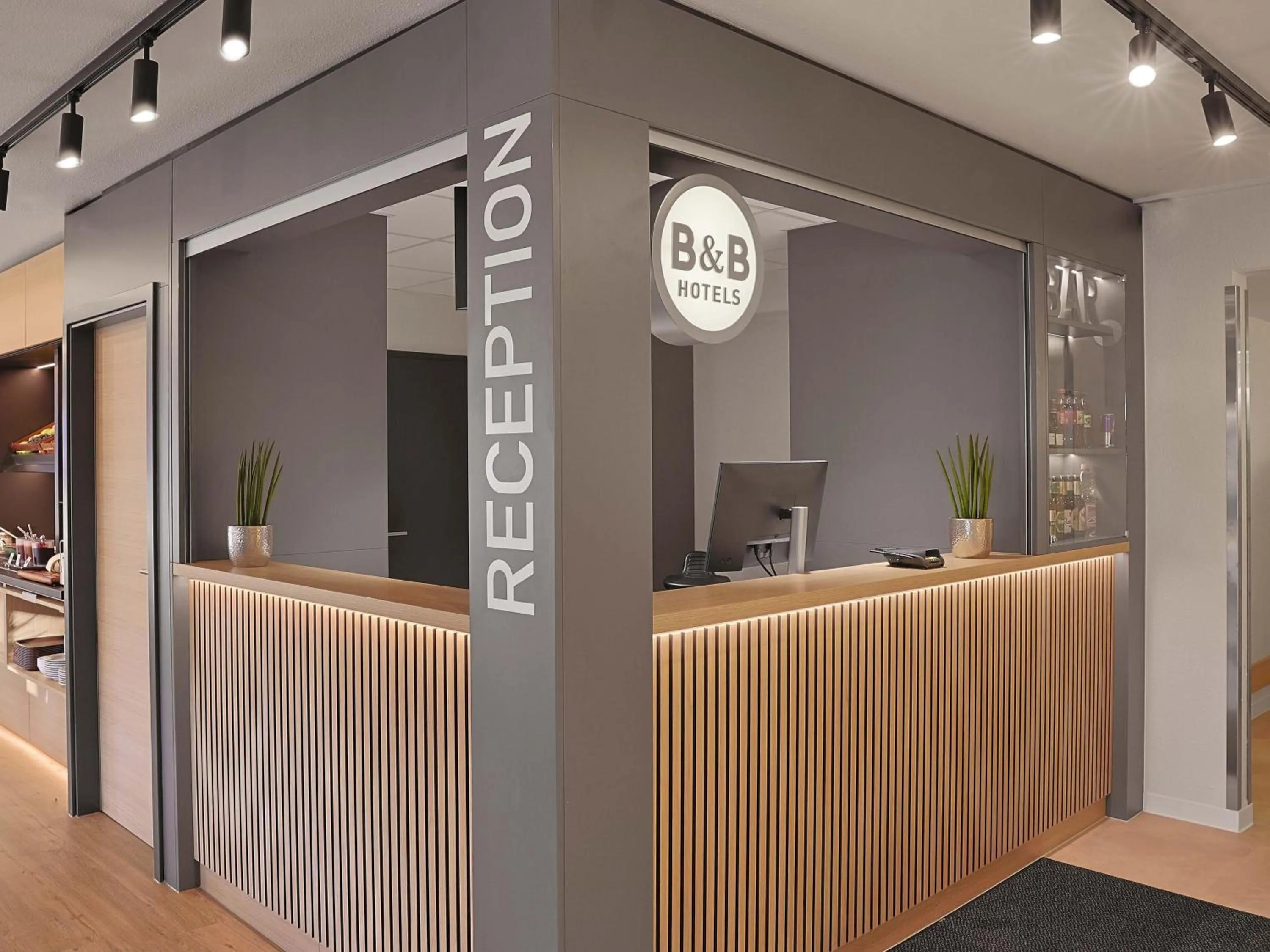 Lobby or reception in B&B HOTEL Berlin Genshagen-Nord