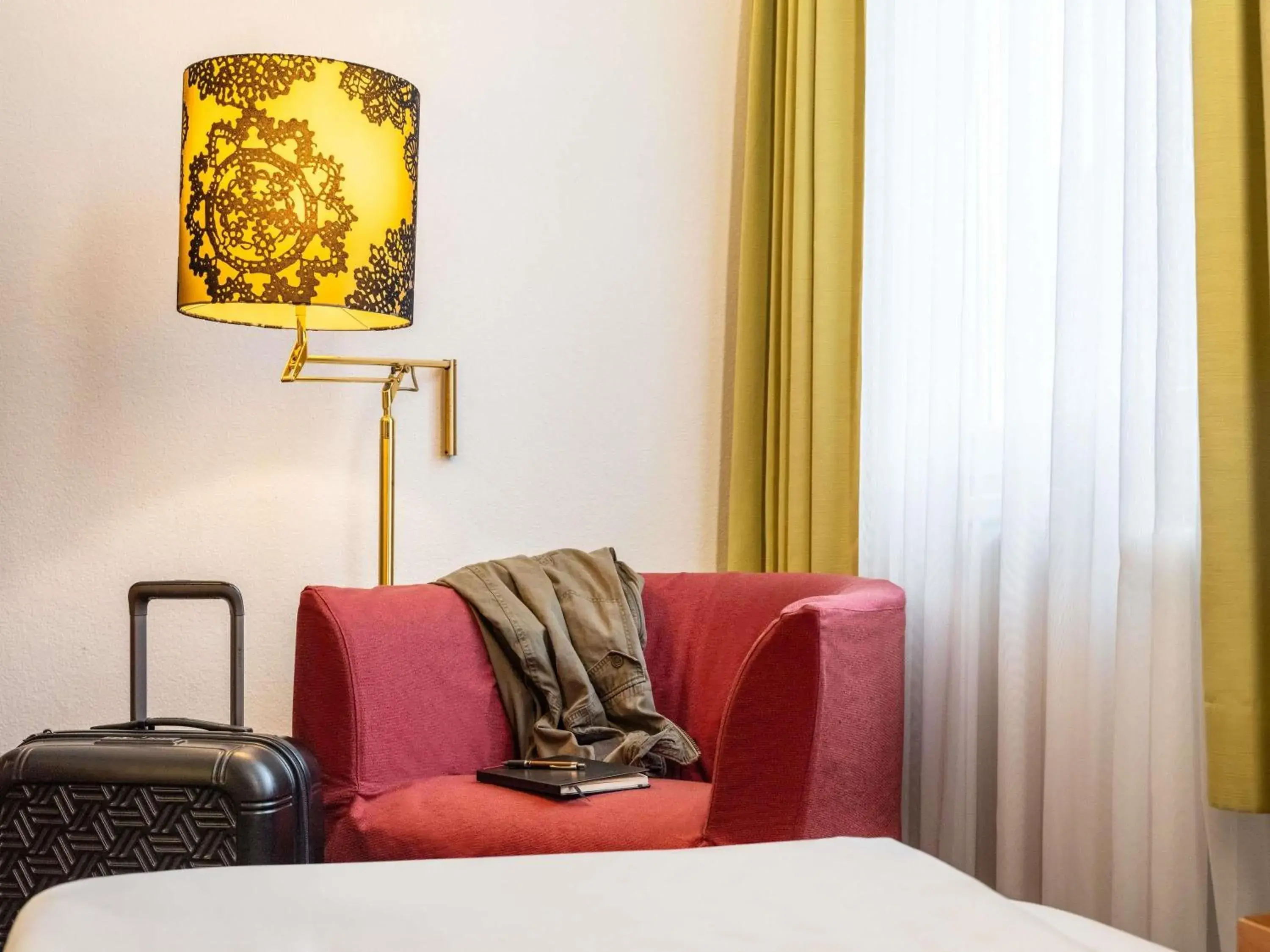 Bedroom in Hotel Mercure Wien Westbahnhof Bedroom in Hotel Mercure Wien Westbahnhof