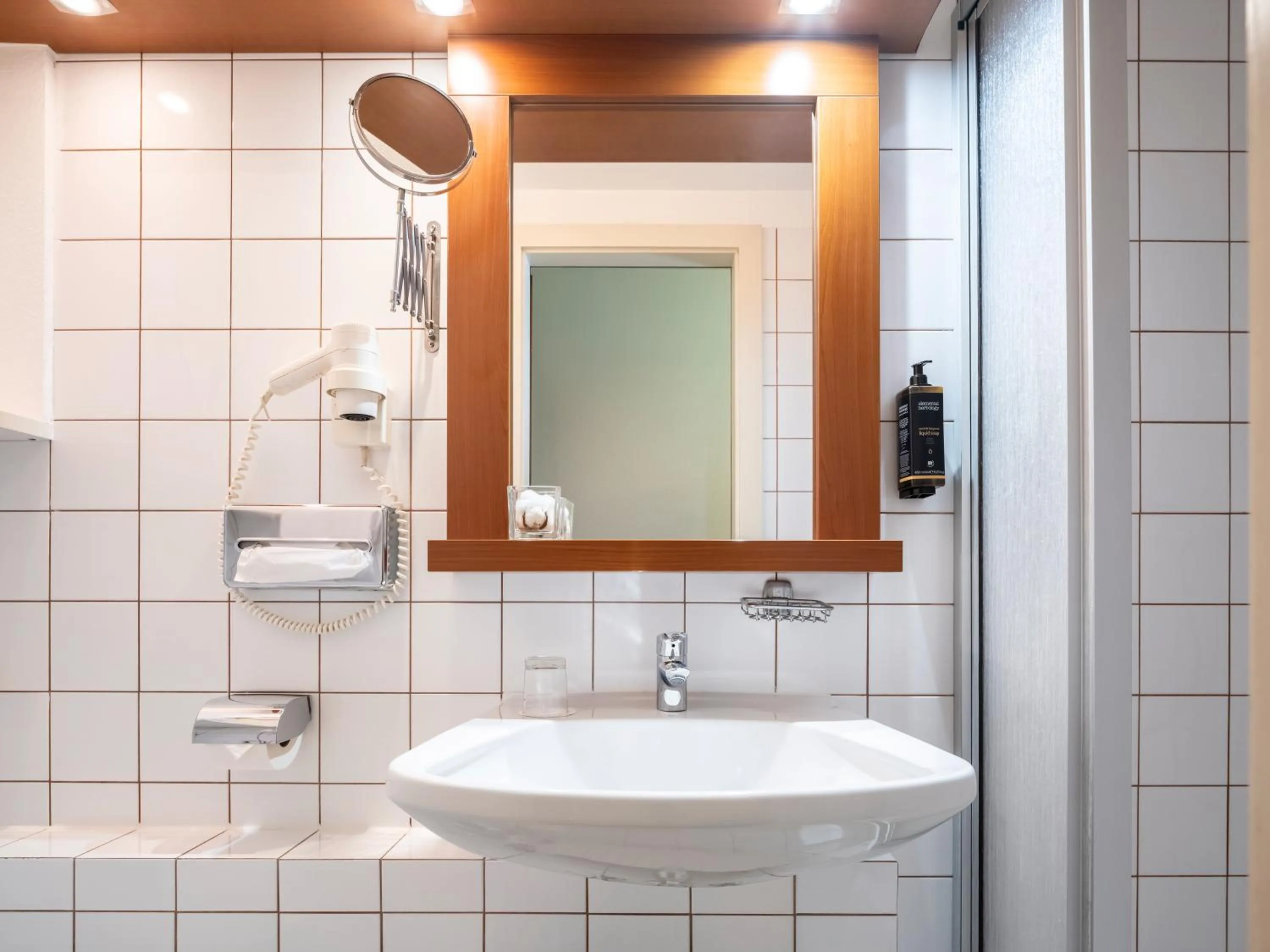 Bathroom in Hotel Mercure Wien Westbahnhof