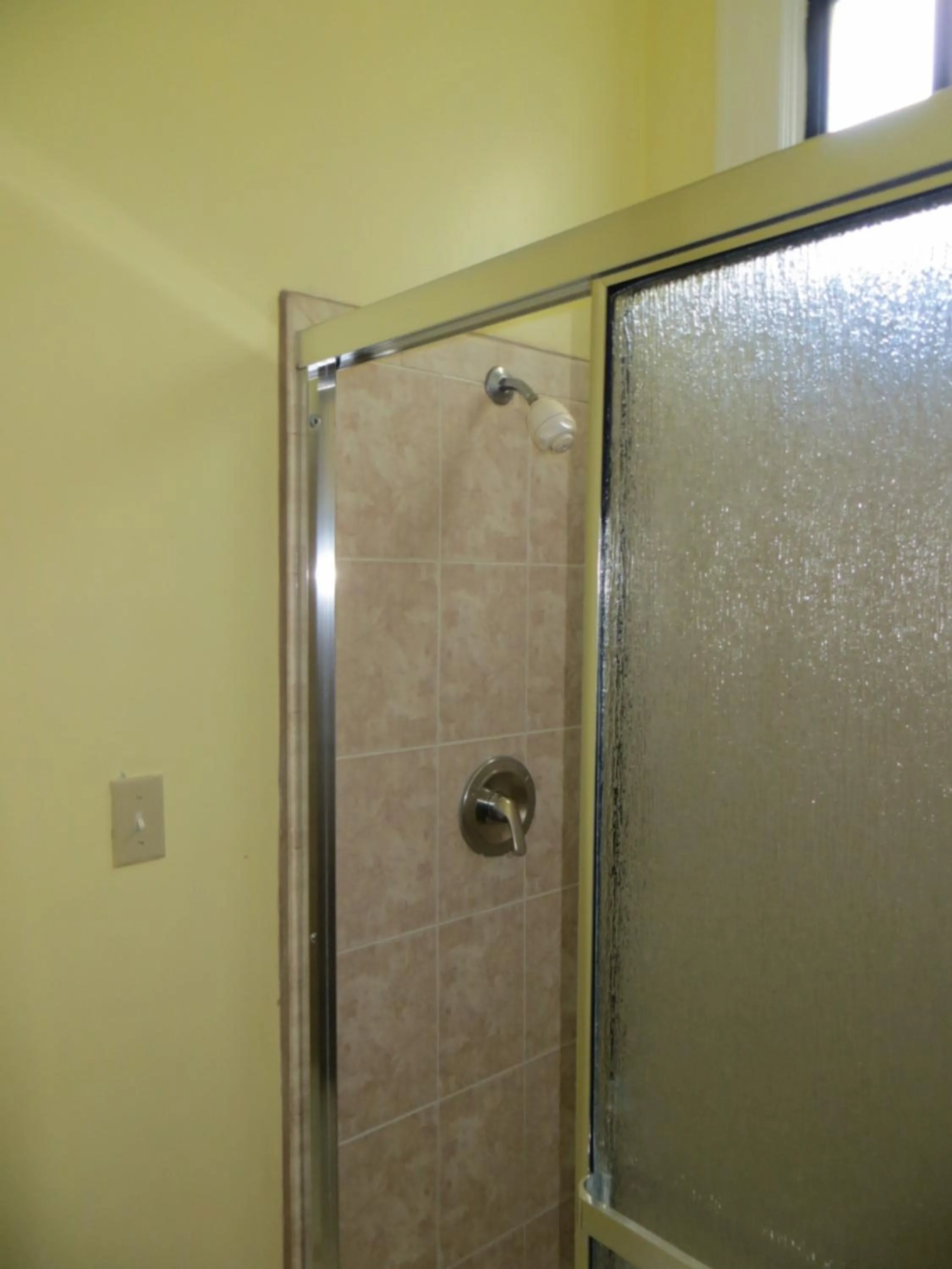 Shower in Perramont Hotel