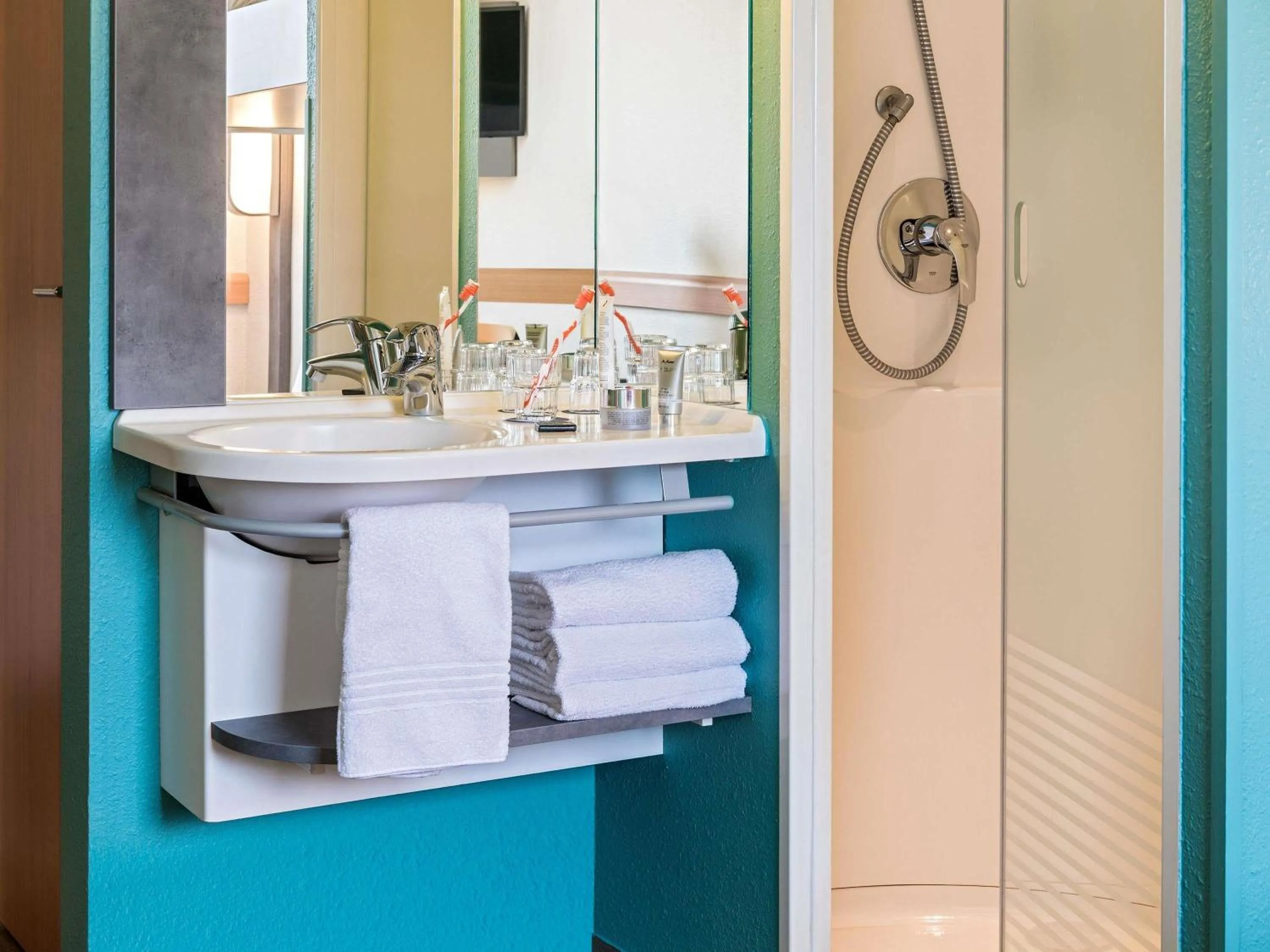 Bedroom in ibis budget Ulm City