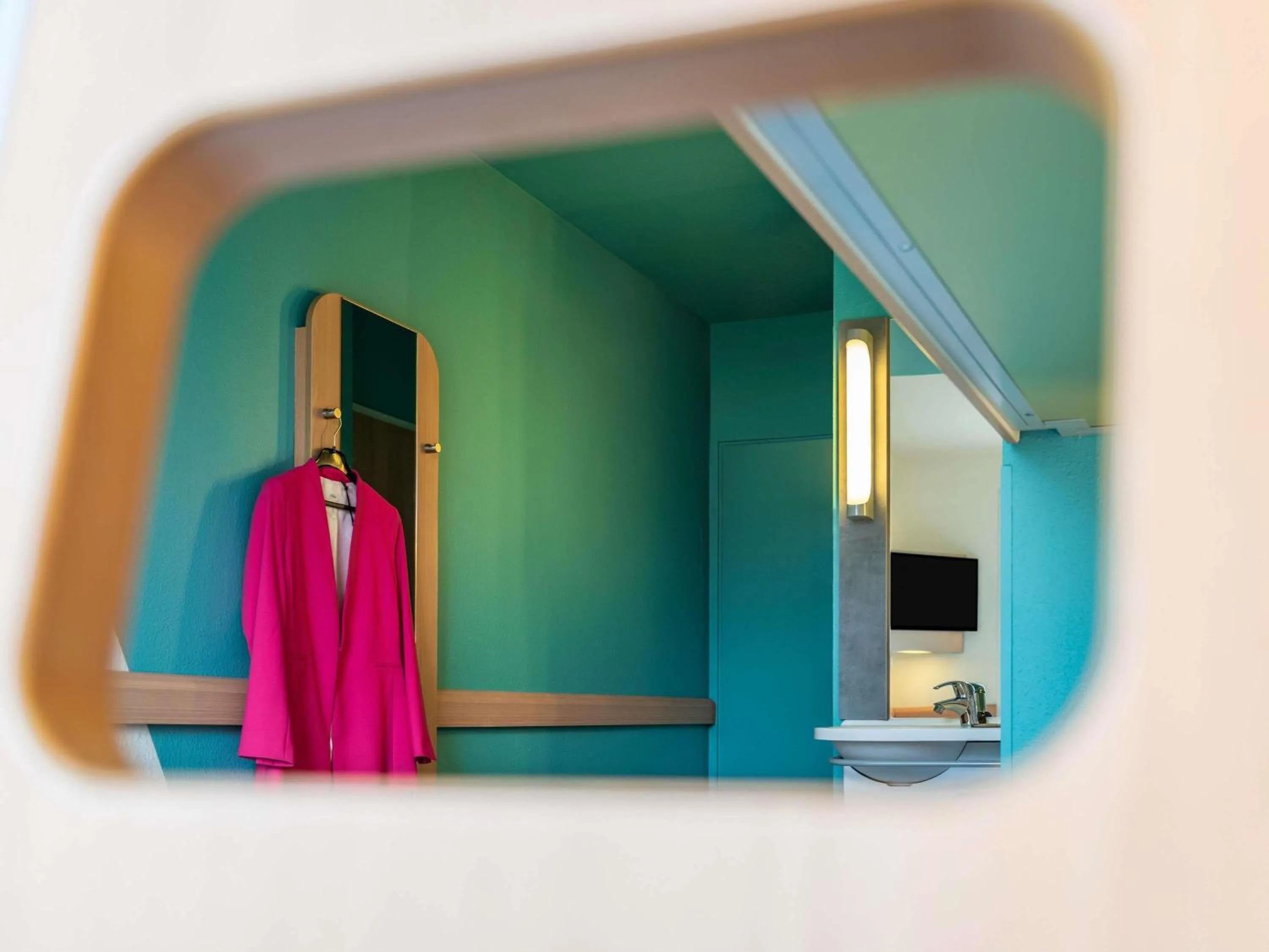 Bedroom in ibis budget Ulm City