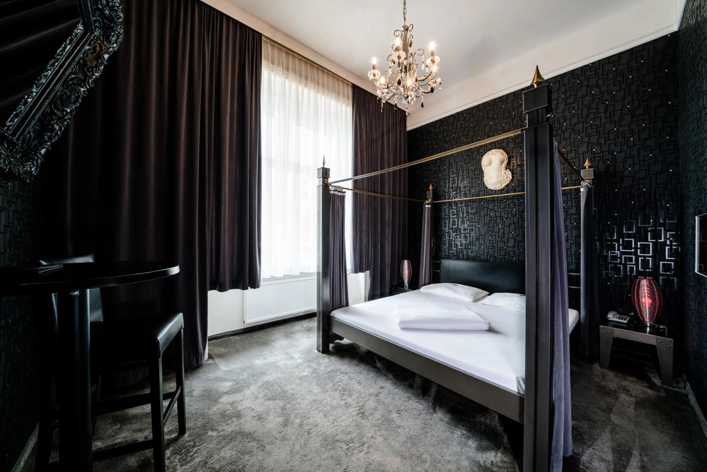 Bedroom, Bed in Hotel Goldene Spinne