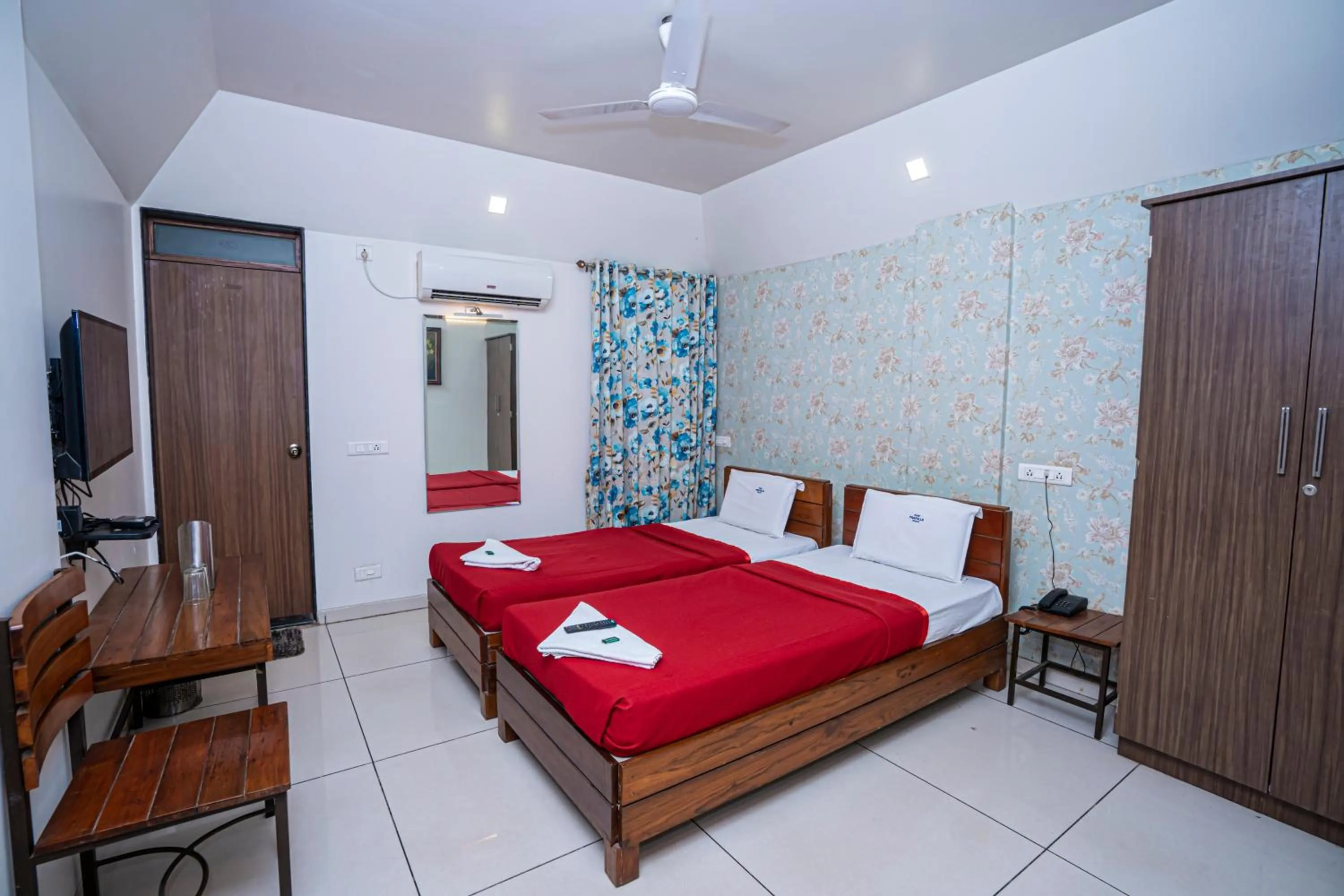 Bed in Hotel Prafulla Pure Veg