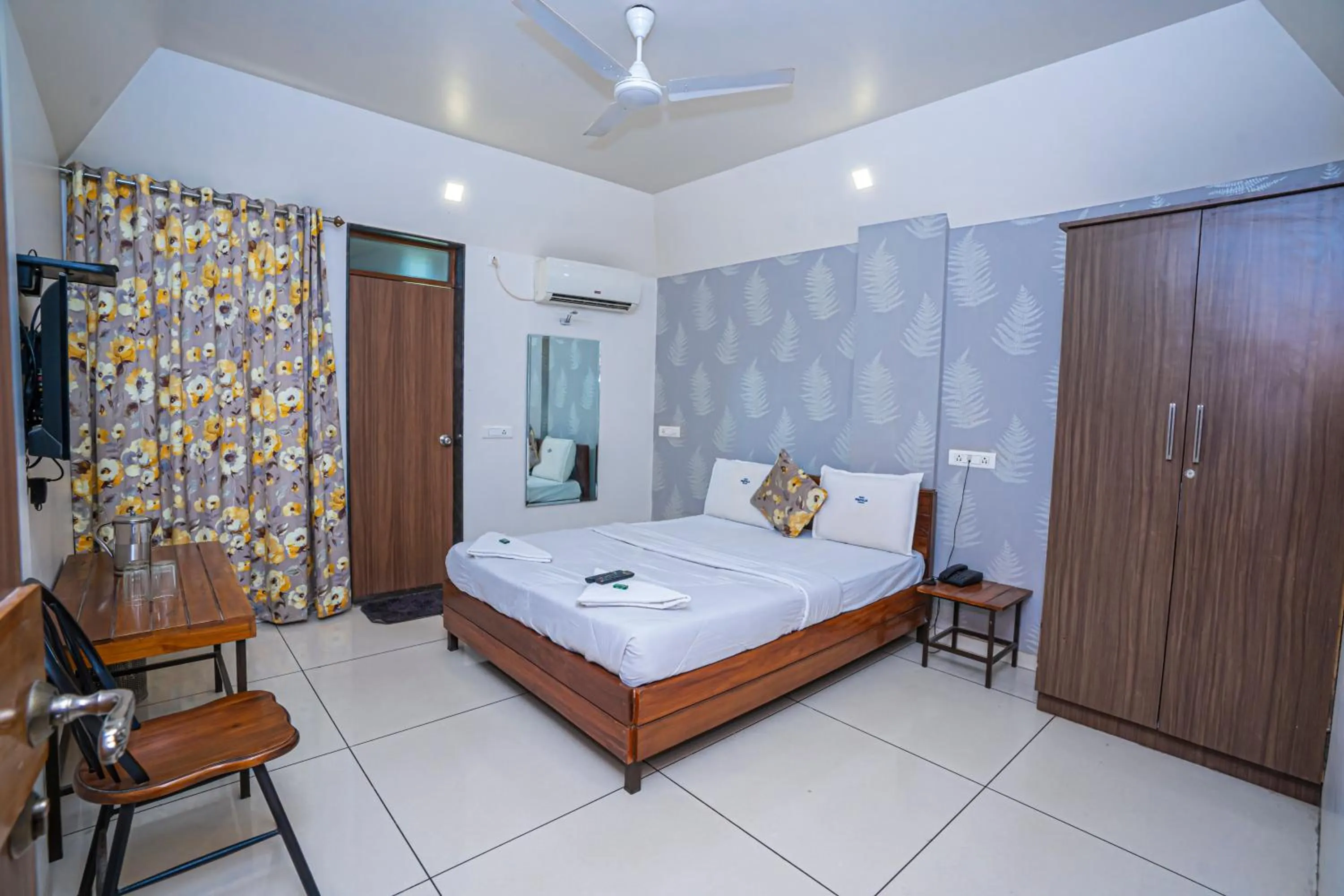 Bedroom in Hotel Prafulla Pure Veg