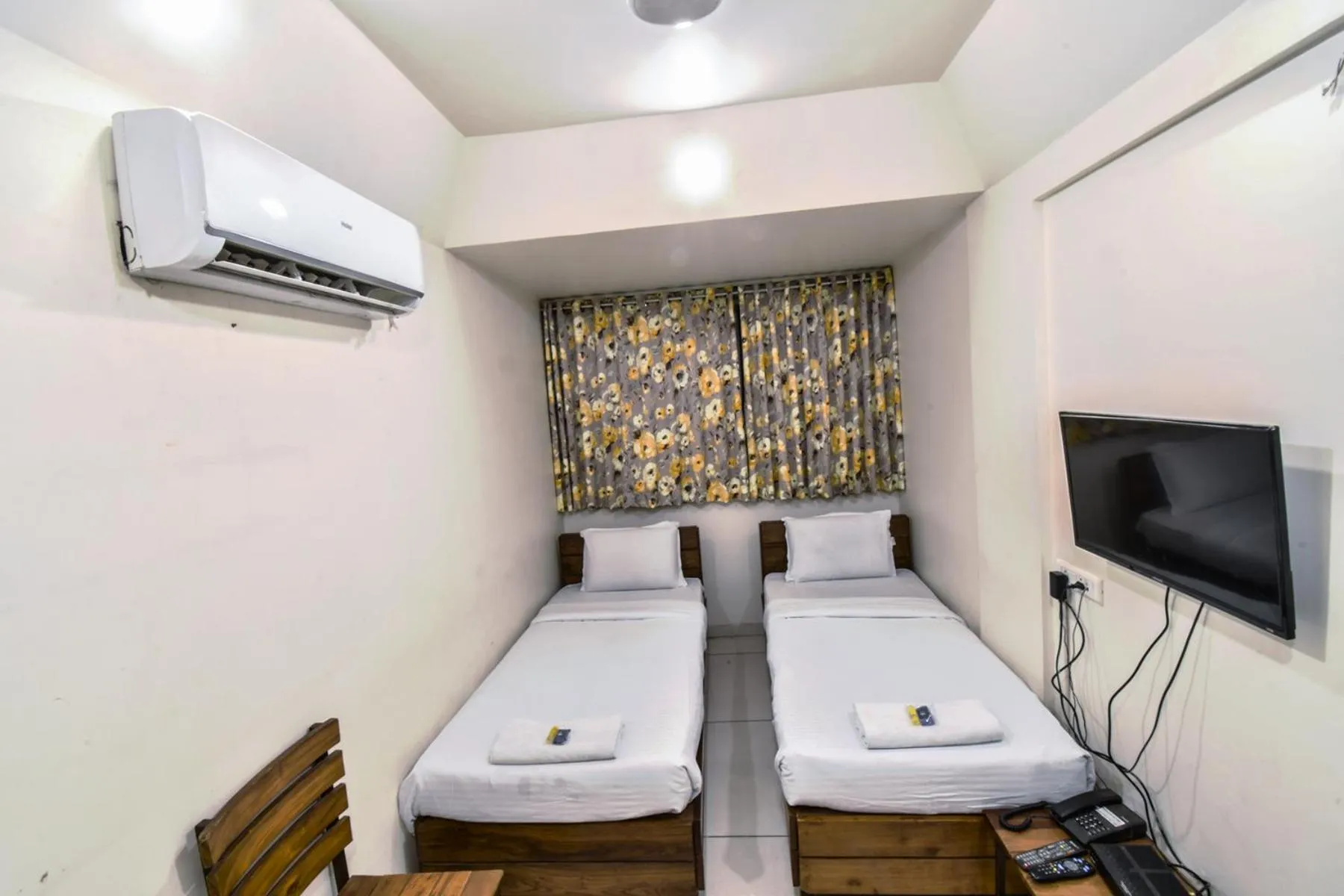 Bed in Hotel Prafulla Pure Veg