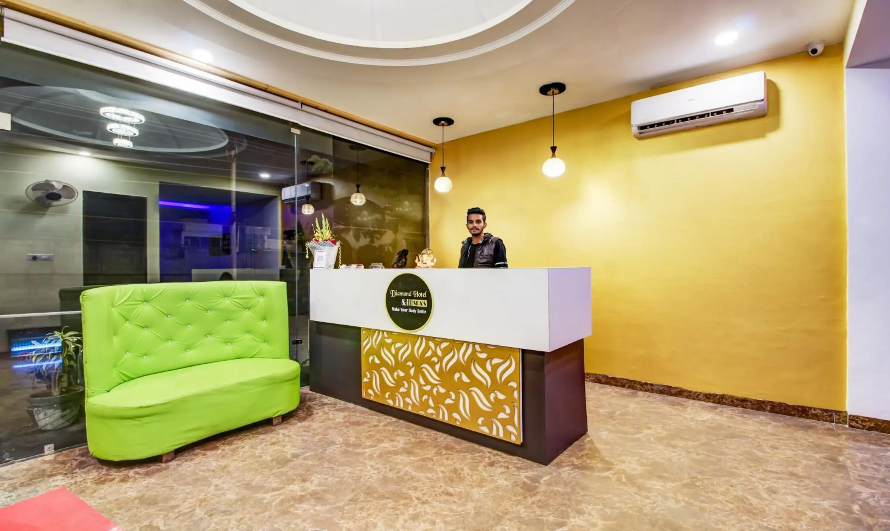 Lobby or reception in Hotel The Diamond Lobby or reception in Hotel The Diamond