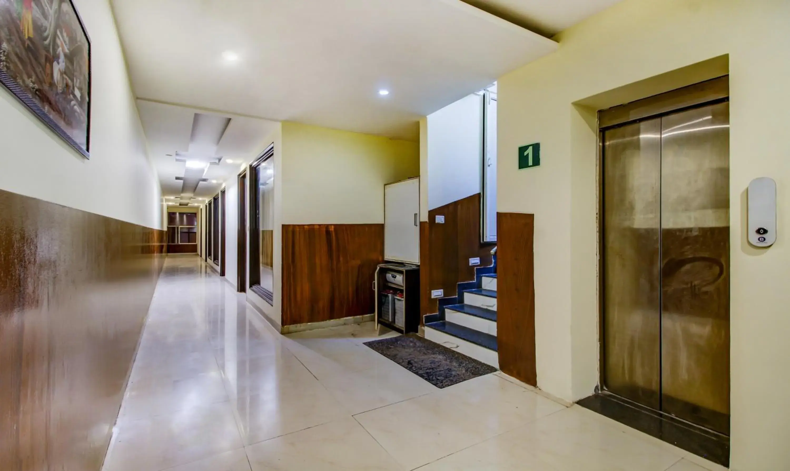 Lobby or reception in Hotel The Diamond Lobby or reception in Hotel The Diamond