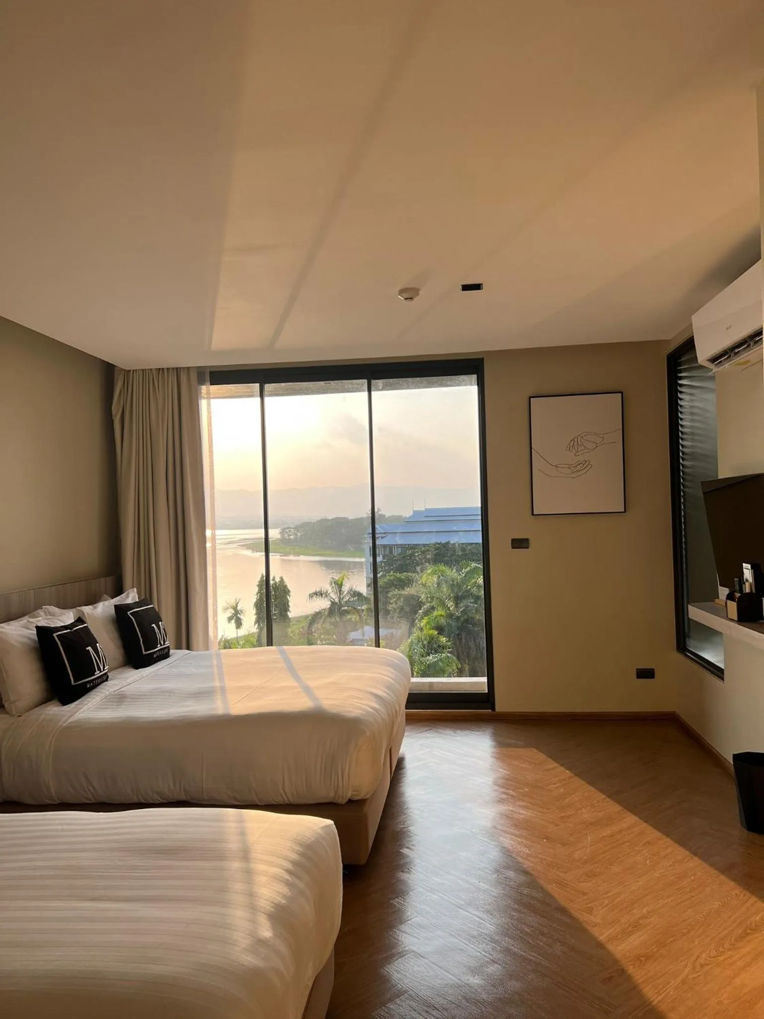 Bed in M2 Hotel Waterside