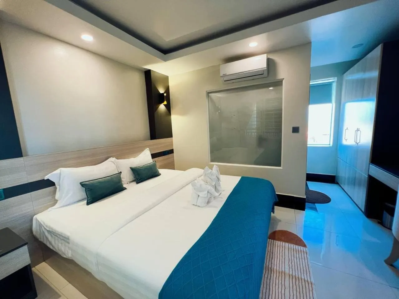 Bed in Twin Hotel Kampot