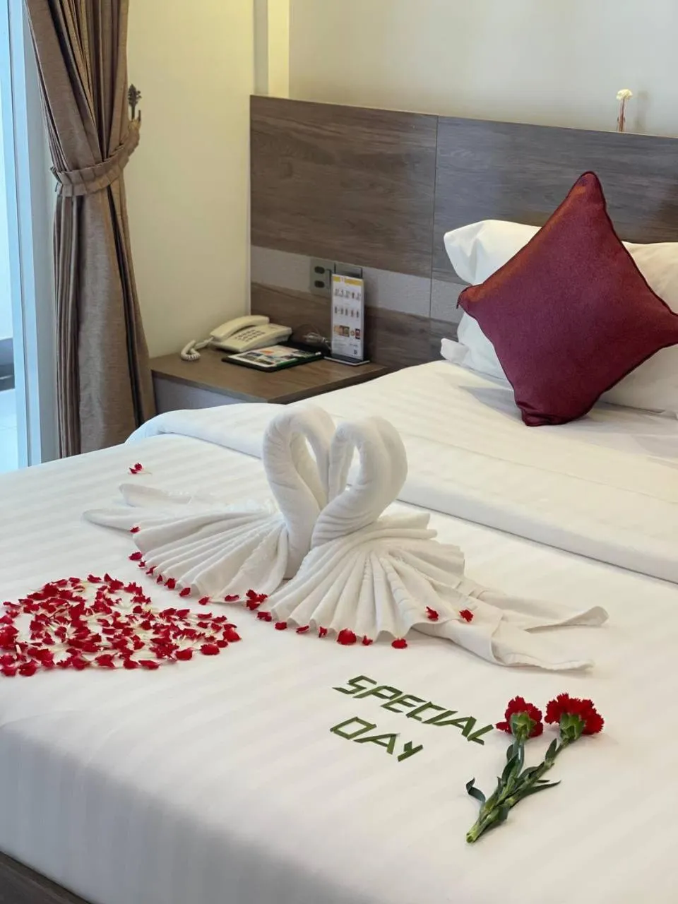 Bed in Twin Hotel Kampot