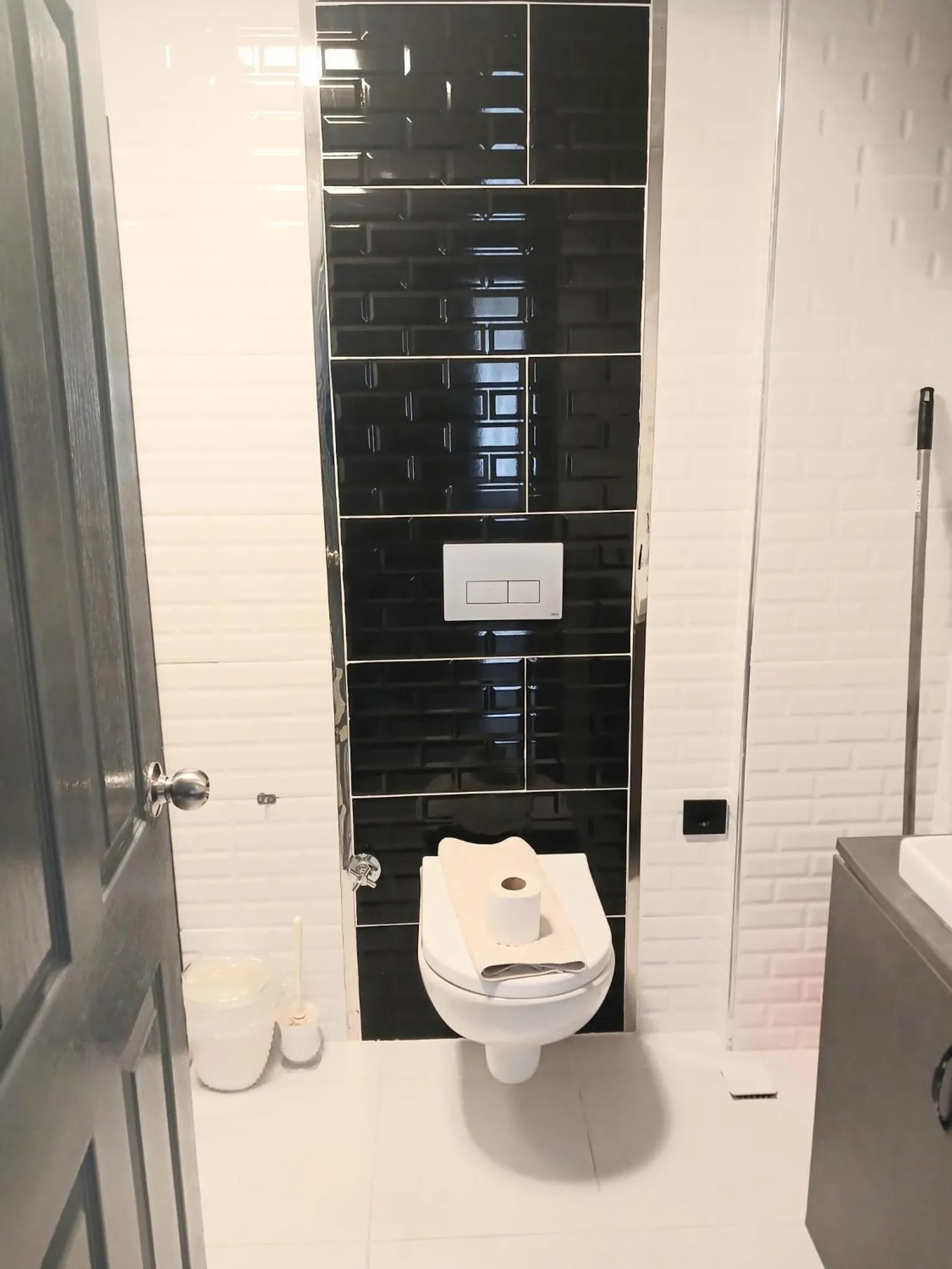 Shower in The U HOMES APART