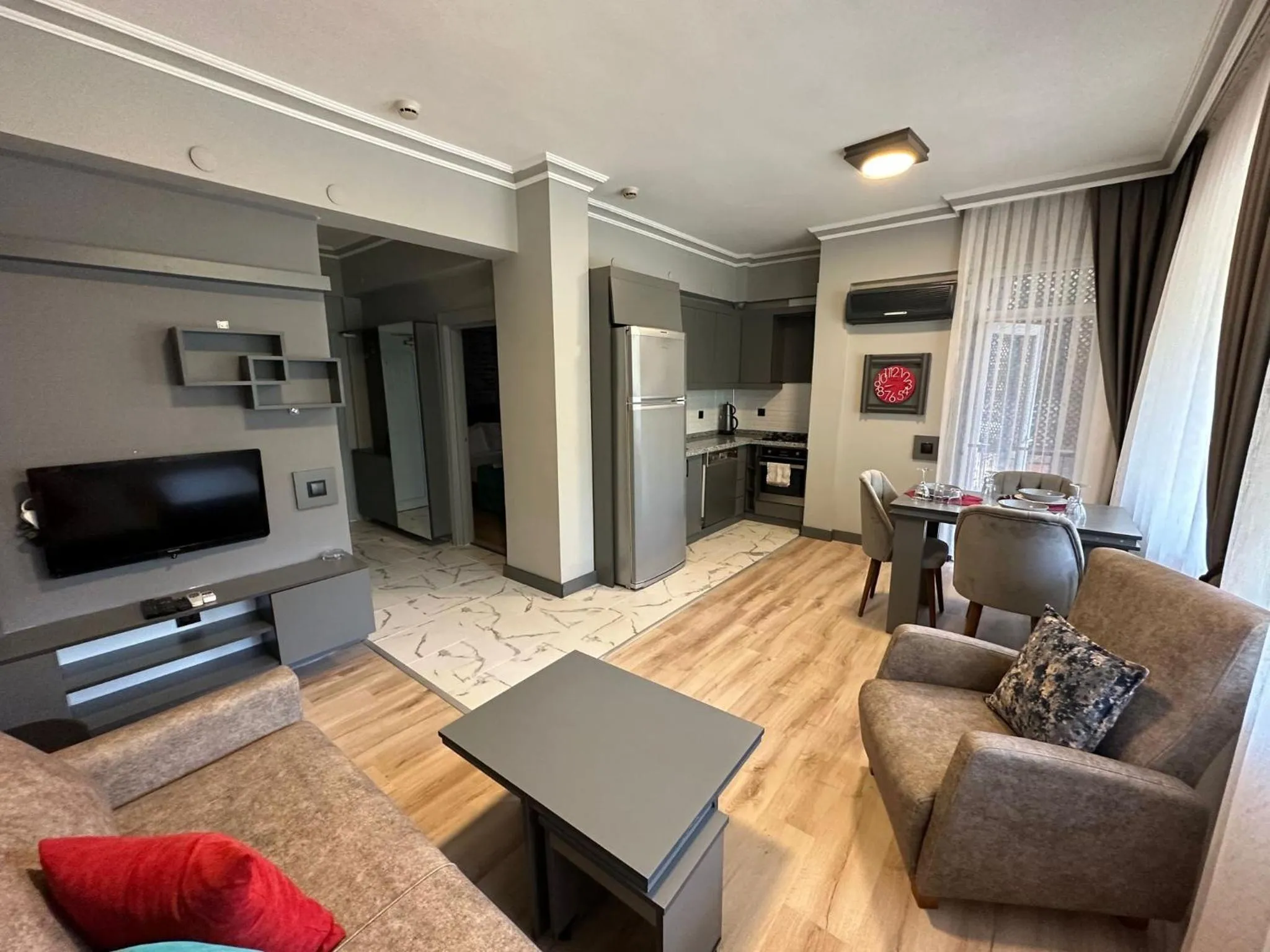 Communal lounge/ TV room in The U HOMES APART