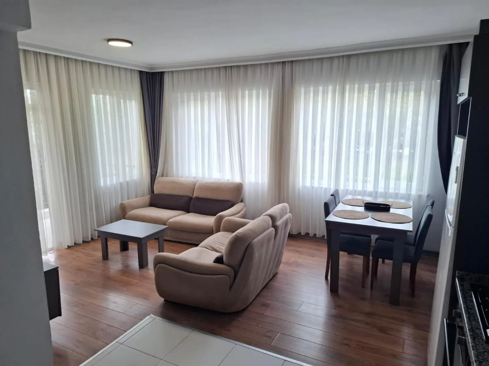 TV and multimedia in The U HOMES APART