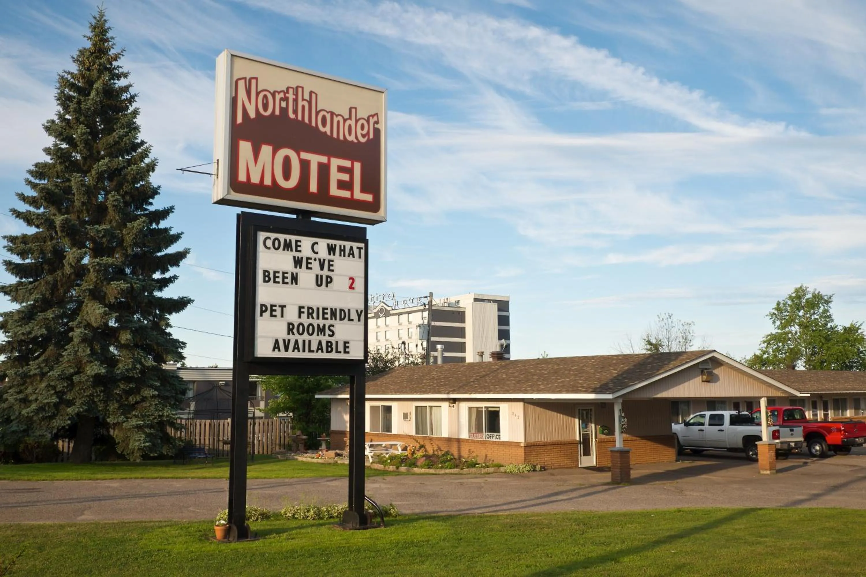 Property logo or sign in Northlander Motel