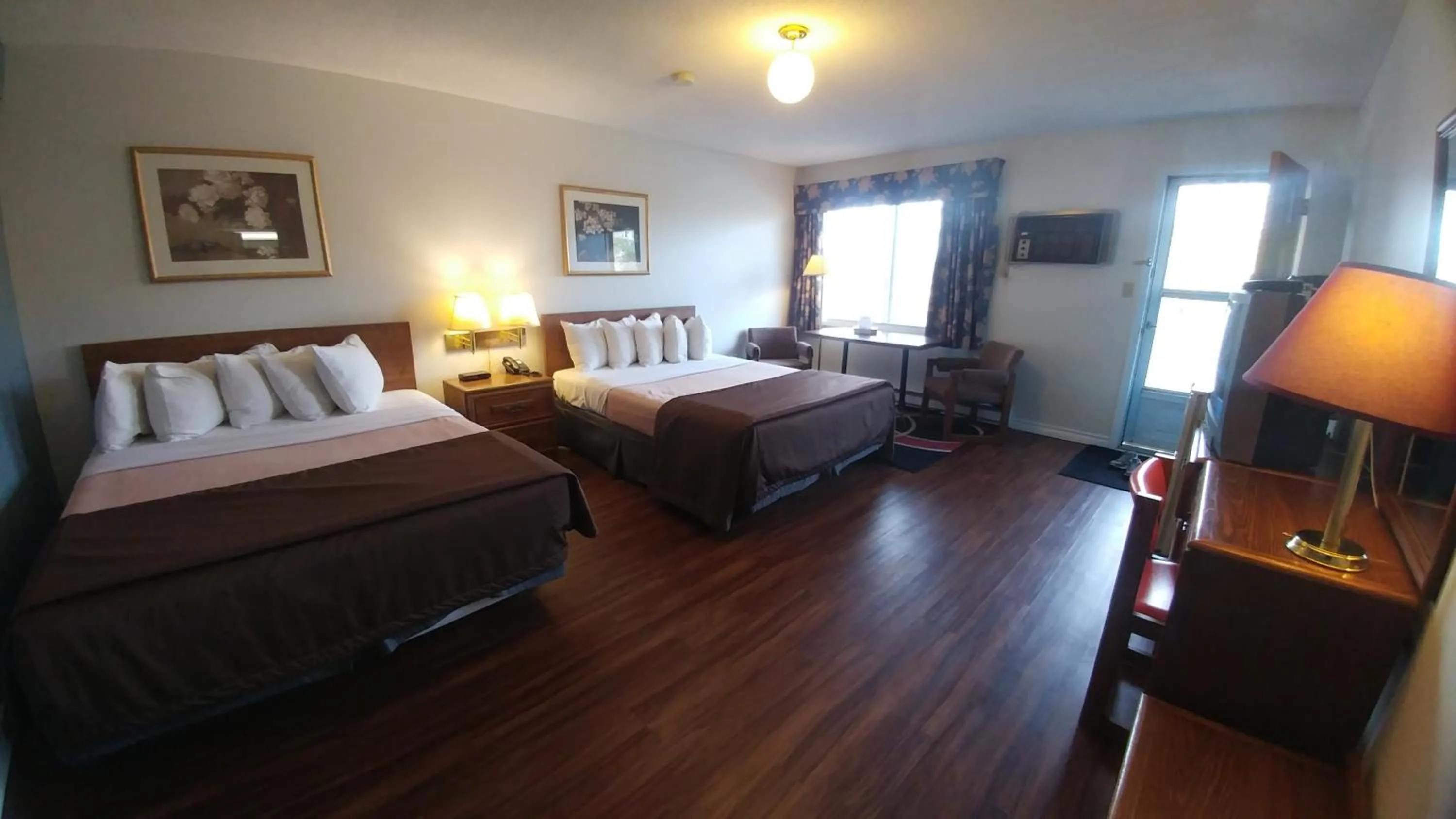 Bedroom, Bed in Northlander Motel