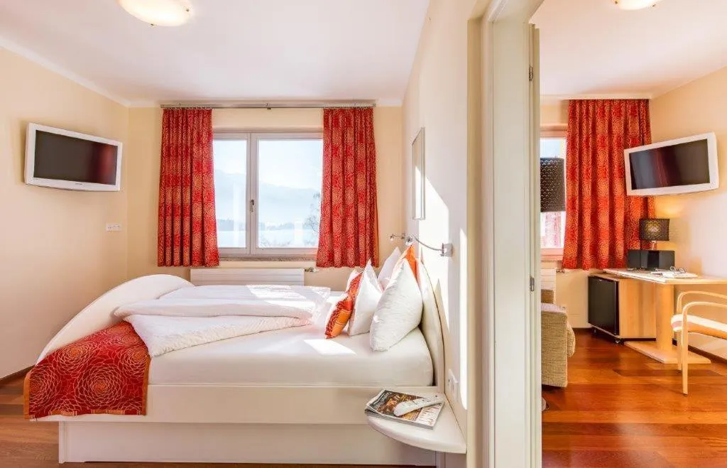 Bed in Das Moser - Hotel Garni am See (Adults Only)