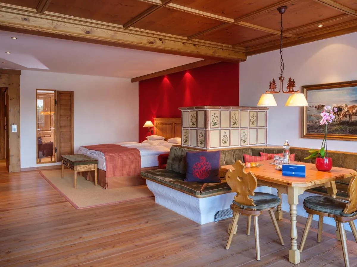 Staff in Interalpen-Hotel Tyrol