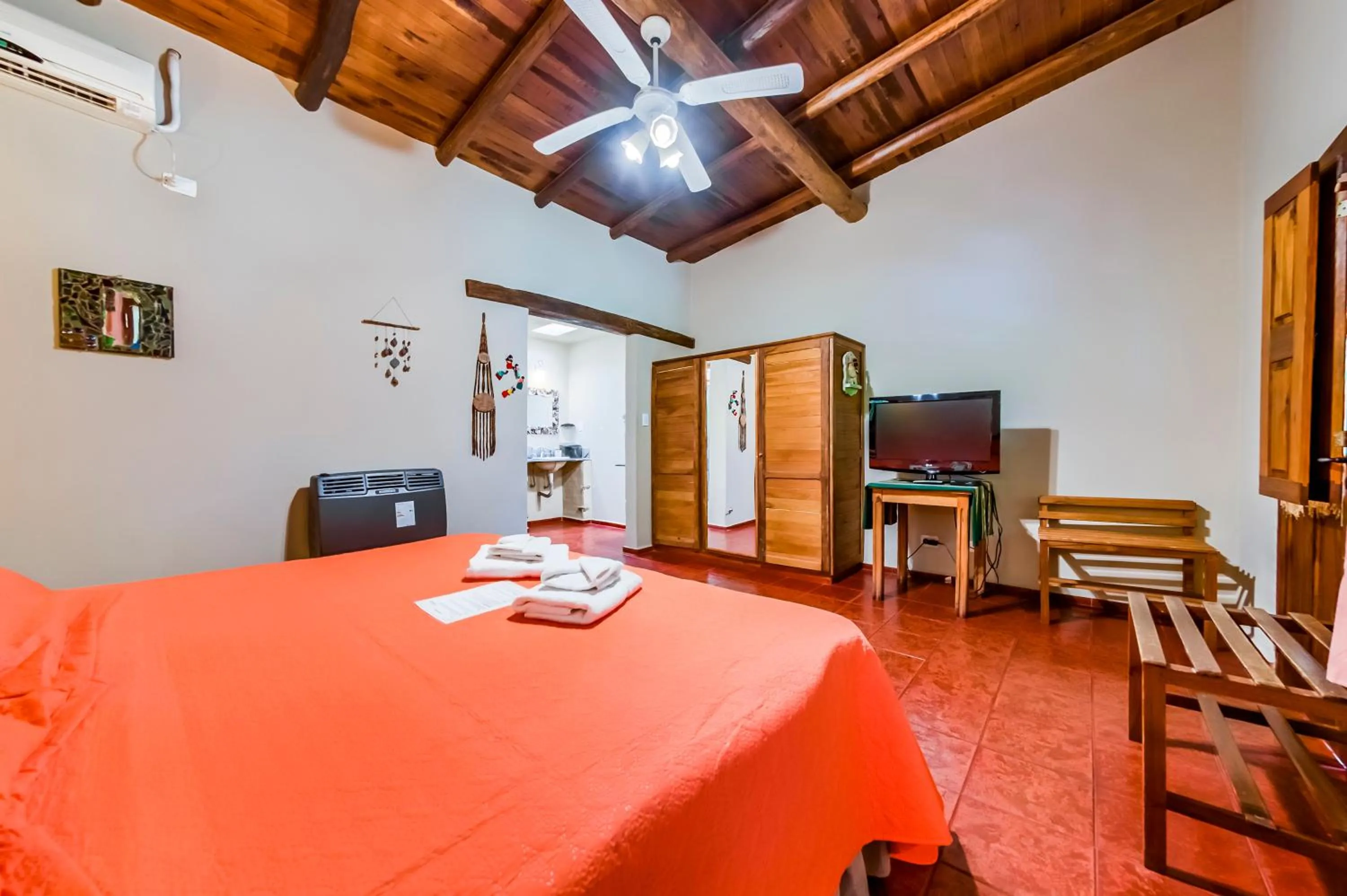 Photo of the whole room, Bed in Posada El Pucara