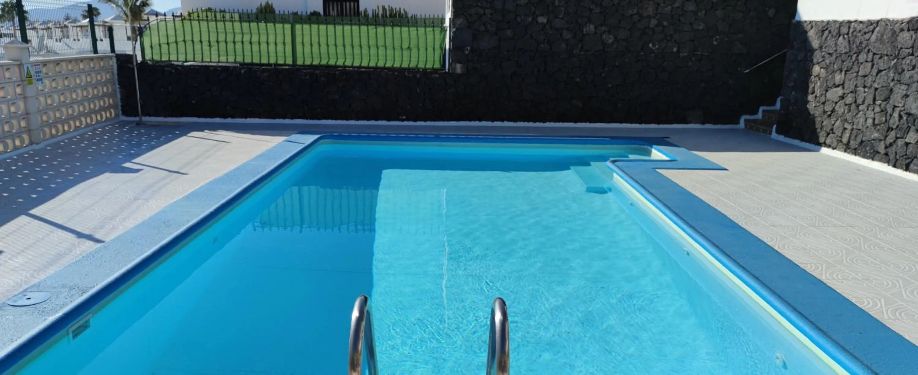 Swimming pool in Villas Vistabella