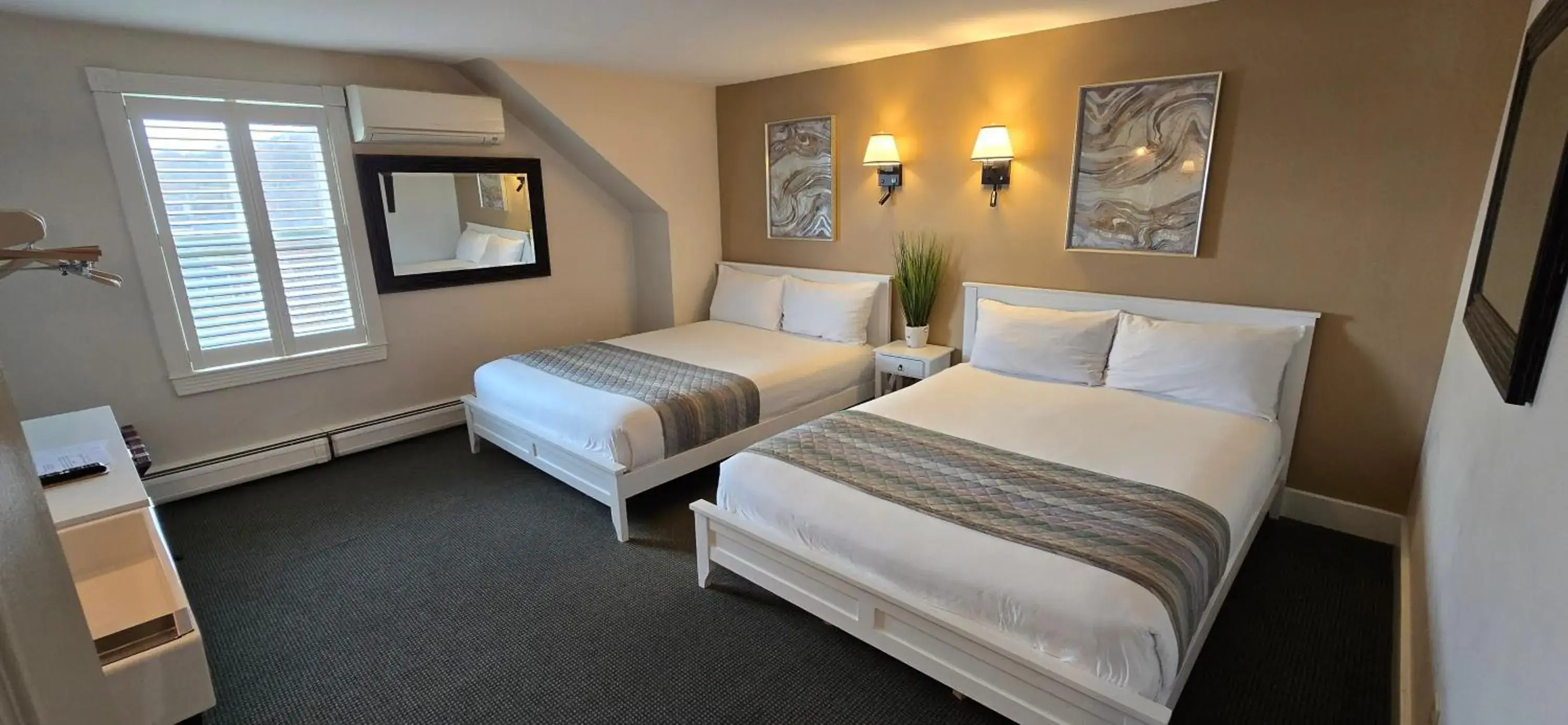 Deluxe Double Room in Pilgrim House Deluxe Double Room in Pilgrim House