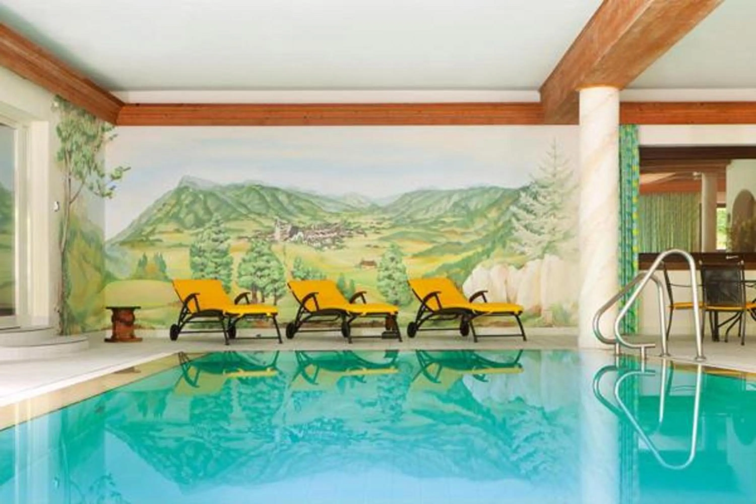 Swimming pool in Rasmushof - Hotel Kitzbühel